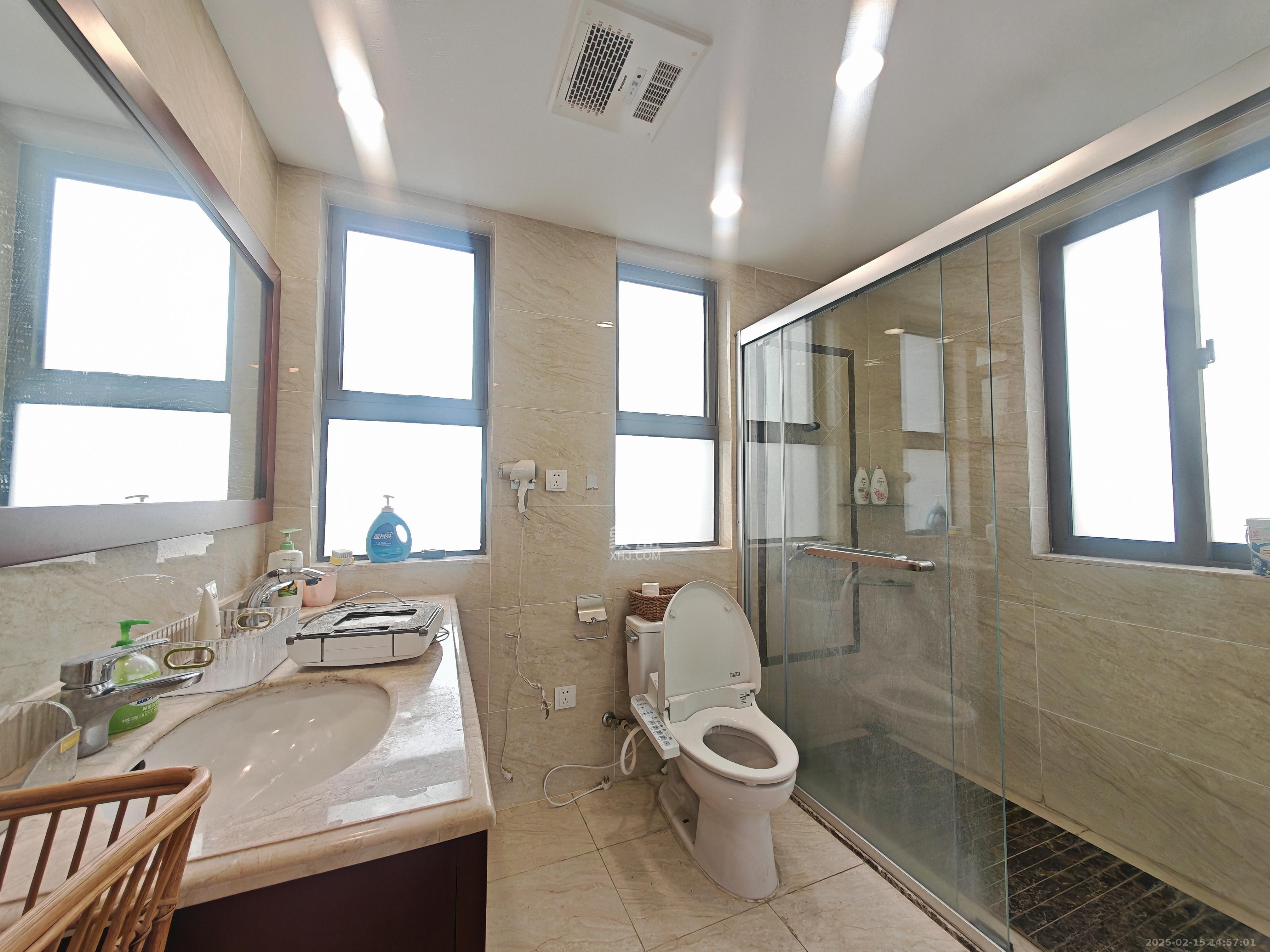 金茂梅溪湖  3室2厅2卫    8500.0元/月 金茂梅溪湖  3室2厅2卫    8500.0元/月室内图