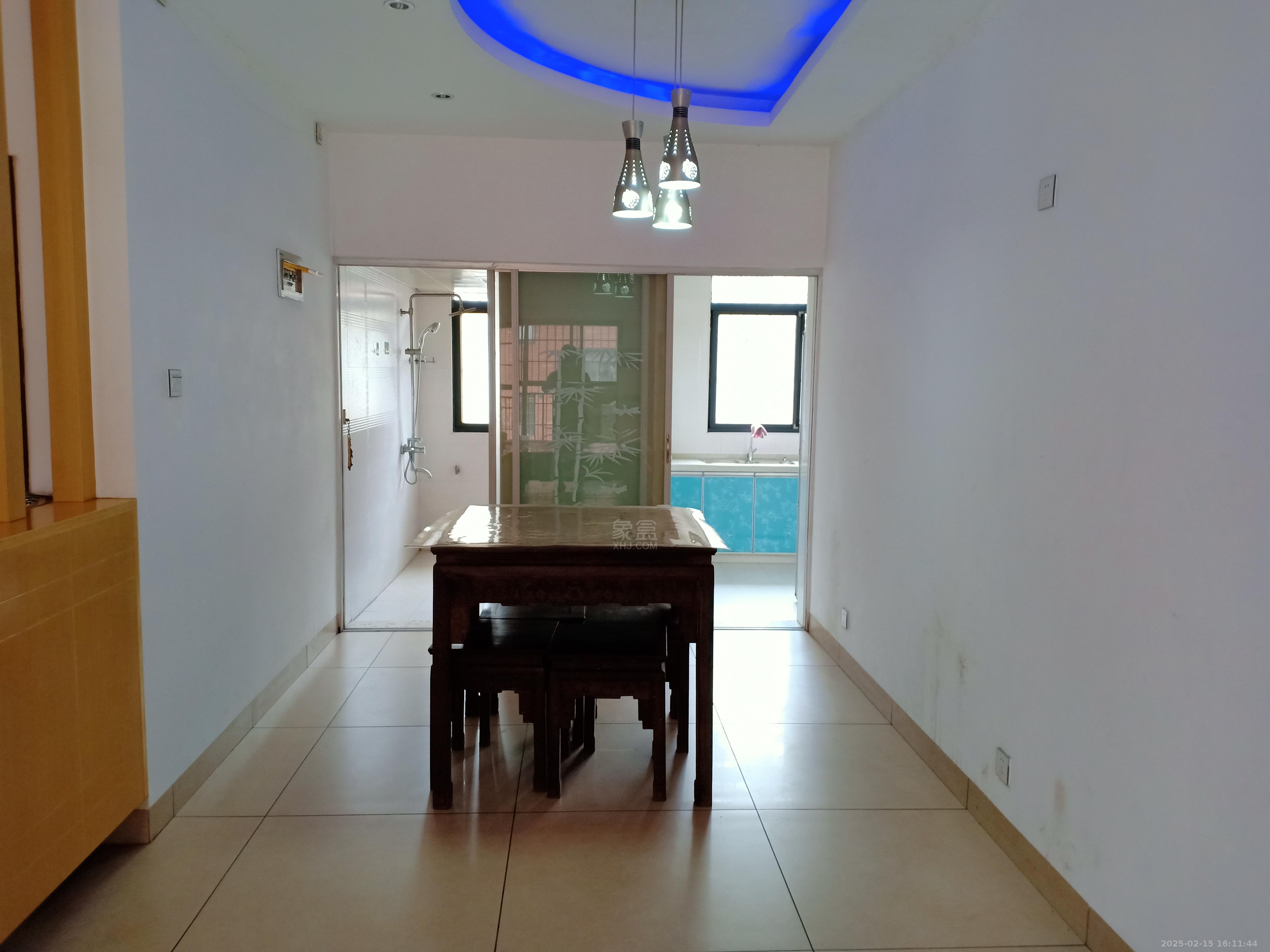 湘湾A区 2室2厅1卫 1200.0元/月 湘湾A区 2室2厅1卫 1200.0元/月室内图