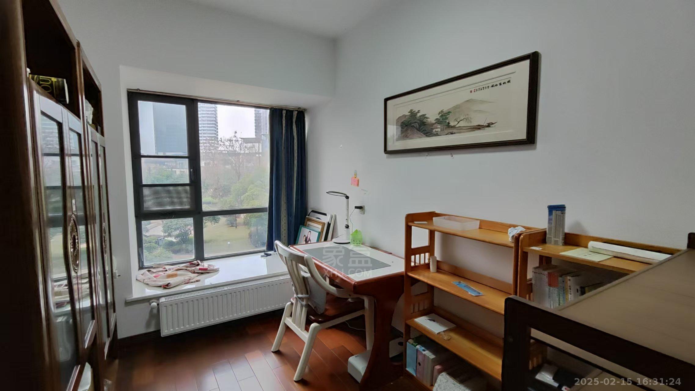 美的城一期 4室2厅2卫 2600.0元/月 美的城一期 4室2厅2卫 2600.0元/月室内图