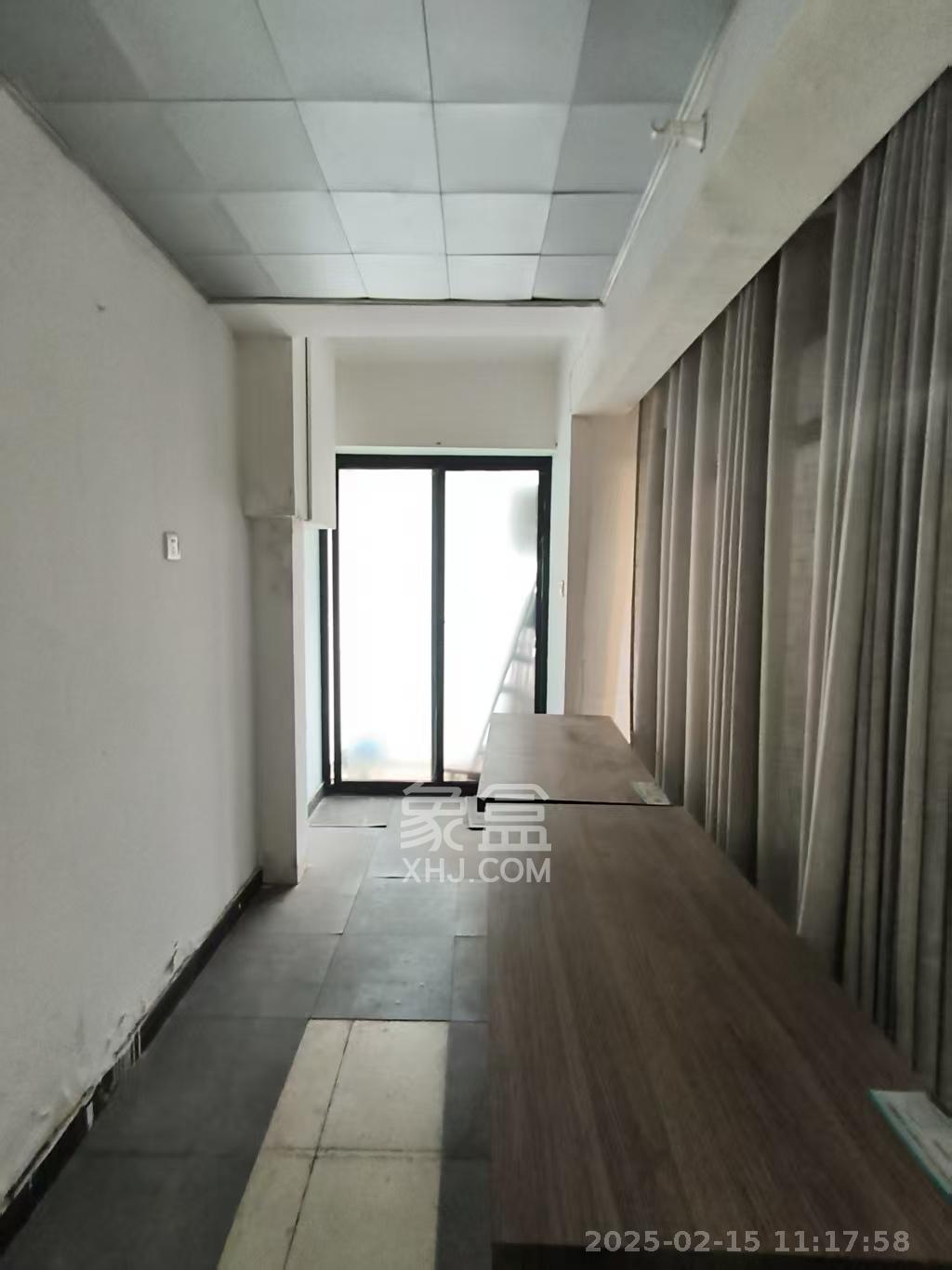 湘域中央 1室1厅1卫 3500.0元/月 湘域中央 1室1厅1卫 3500.0元/月室内图