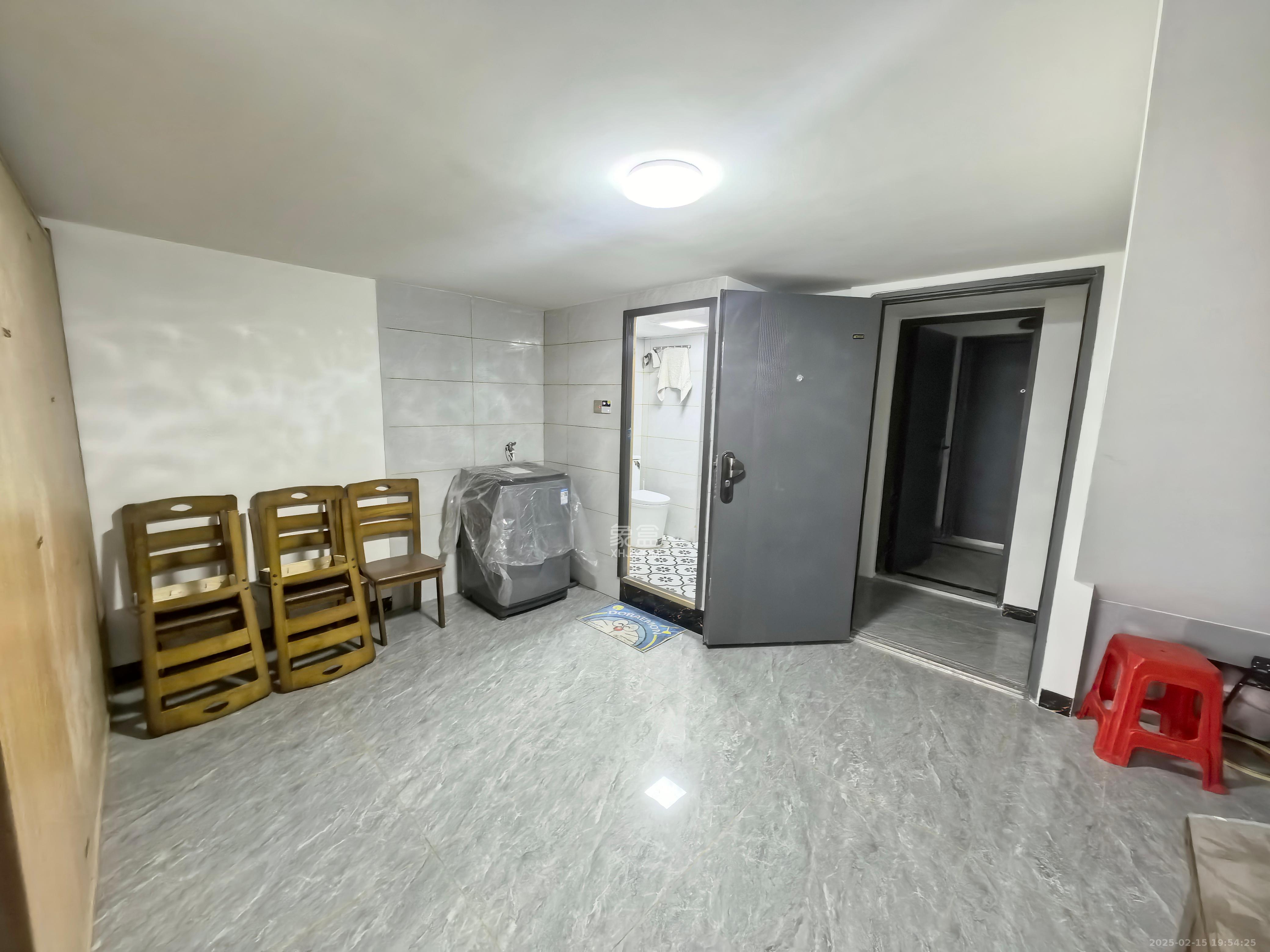 九玺铭城(九玺华府) 1室1厅1卫 2200.0元/月 九玺铭城(九玺华府) 1室1厅1卫 2200.0元/月室内图