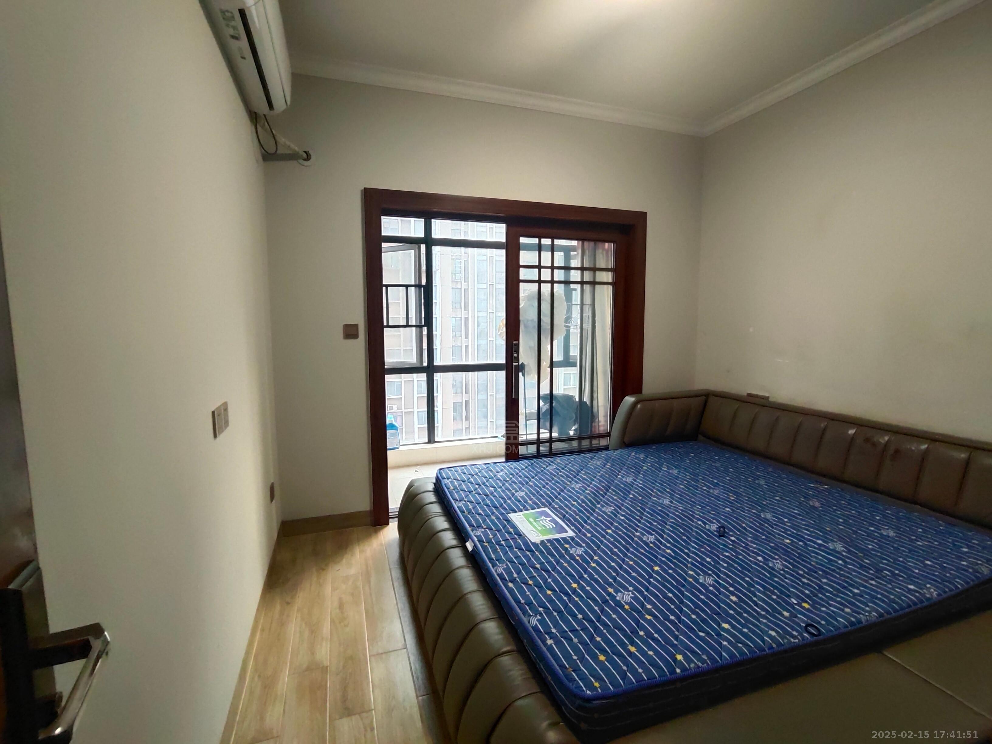 流金岁月-华晨国际 2室2厅1卫 1700.0元/月 流金岁月-华晨国际 2室2厅1卫 1700.0元/月室内图