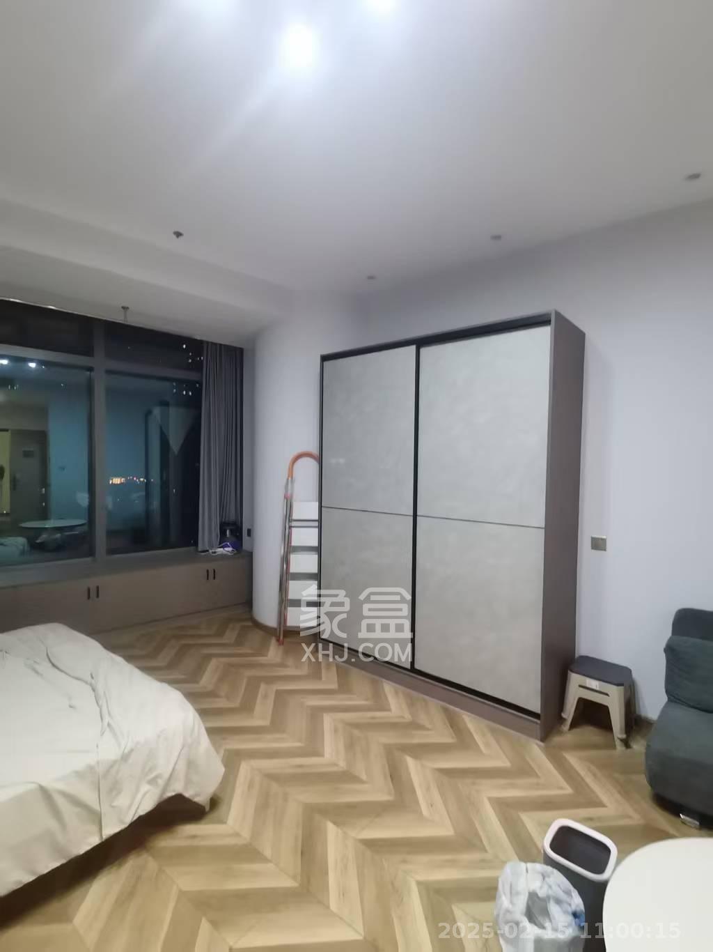 世茂铂曼 1室1厅1卫 2600.0元/月 世茂铂曼 1室1厅1卫 2600.0元/月室内图