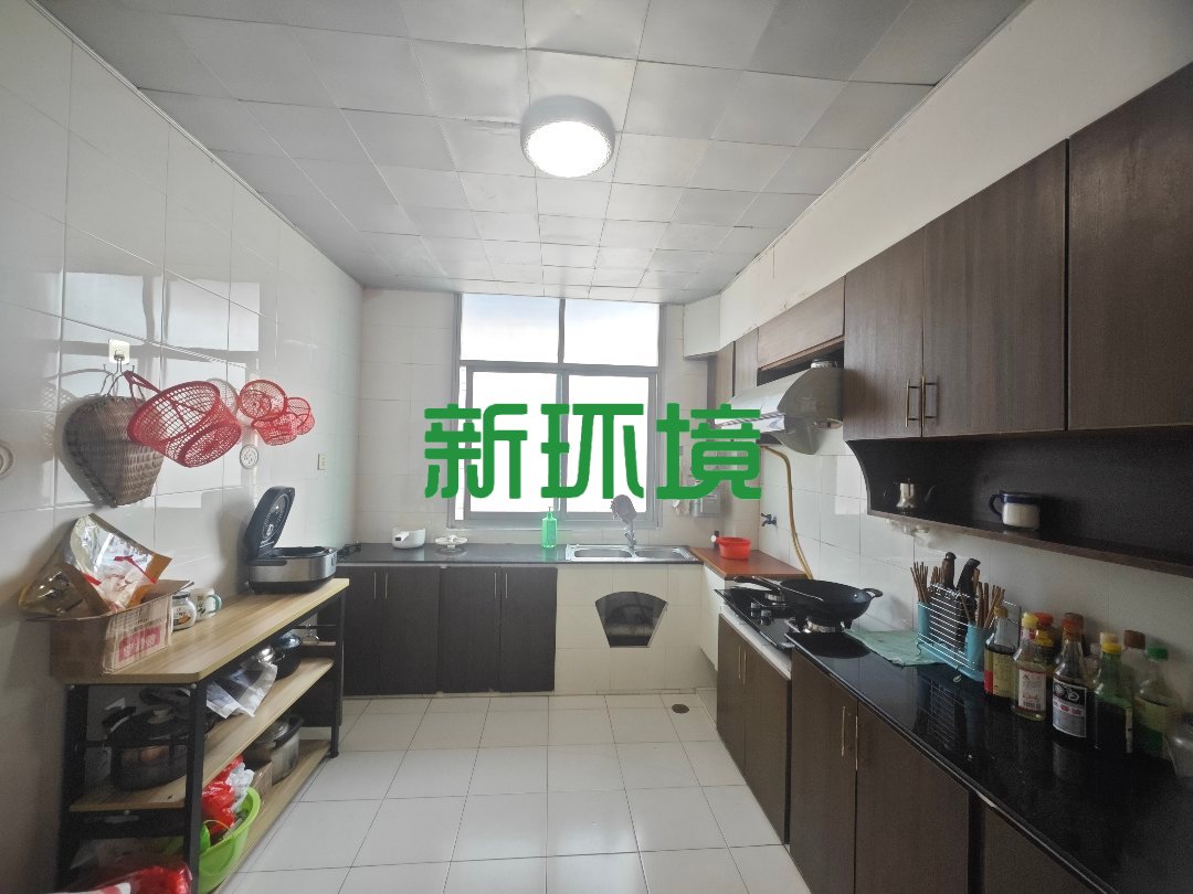 警苑小区 4室2厅2卫 71.8万 警苑小区 4室2厅2卫 71.8万客厅