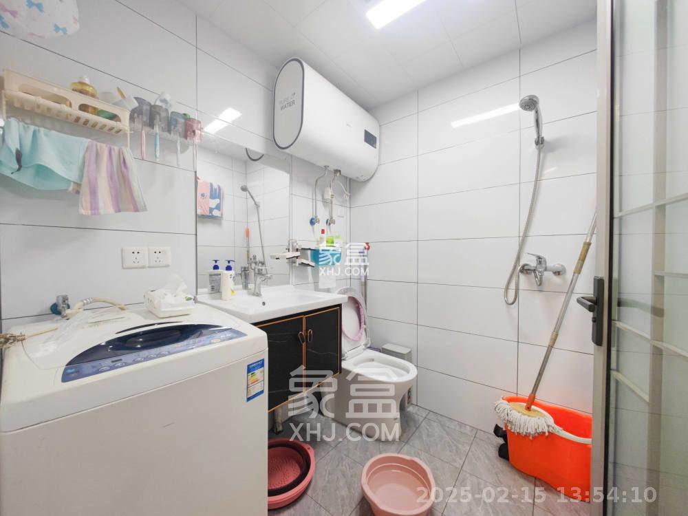 合能枫丹丽舍(柏悦名苑) 1室1厅1卫 1100.0元/月 合能枫丹丽舍(柏悦名苑) 1室1厅1卫 1100.0元/月室内图