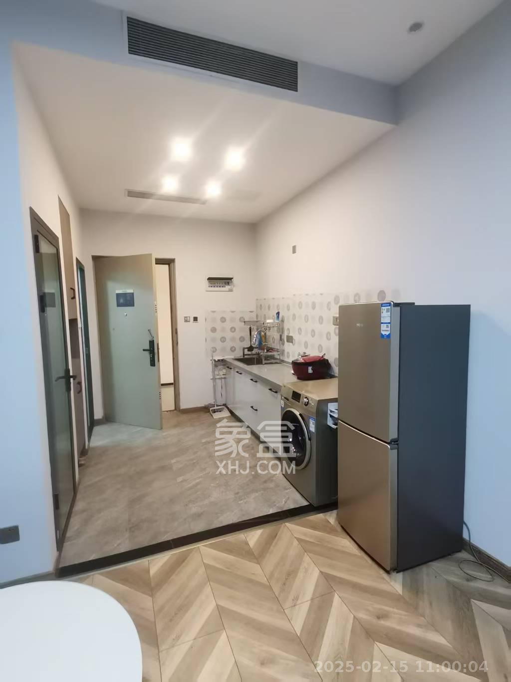 世茂铂曼 1室1厅1卫 2600.0元/月 世茂铂曼 1室1厅1卫 2600.0元/月室内图