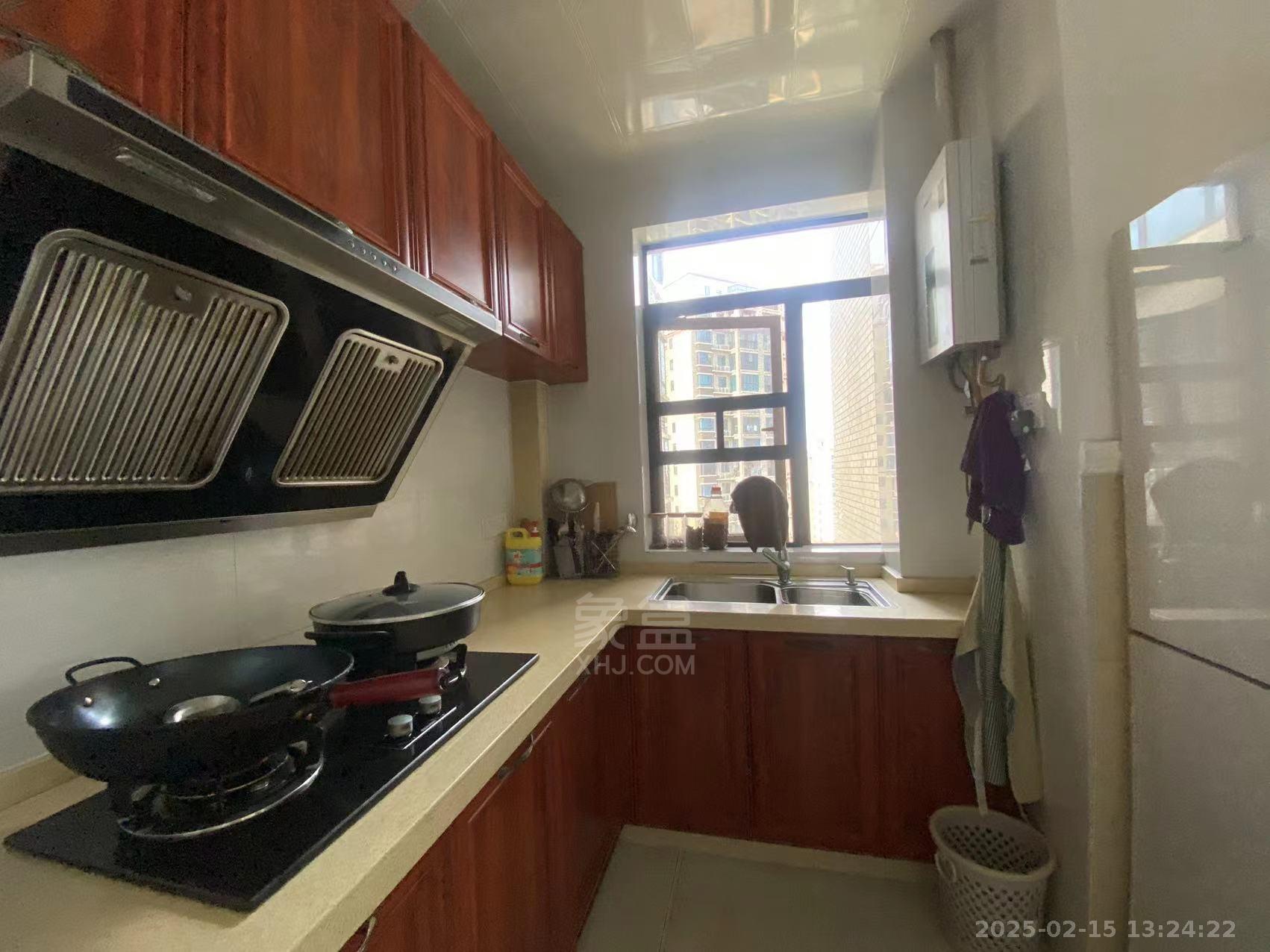 龙腾国际 2室2厅1卫 1800.00元/月 龙腾国际 2室2厅1卫 1800.00元/月室内图