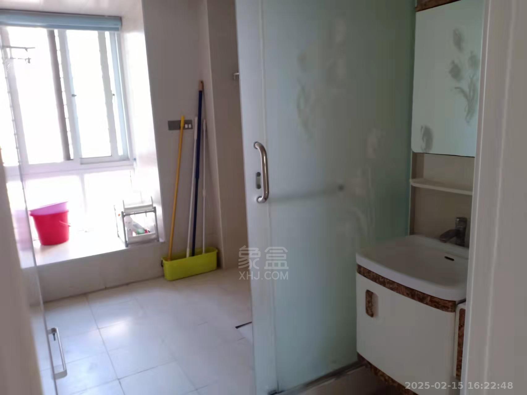 翠谷城 4室2厅2卫 2000.0元/月 翠谷城 4室2厅2卫 2000.0元/月室内图