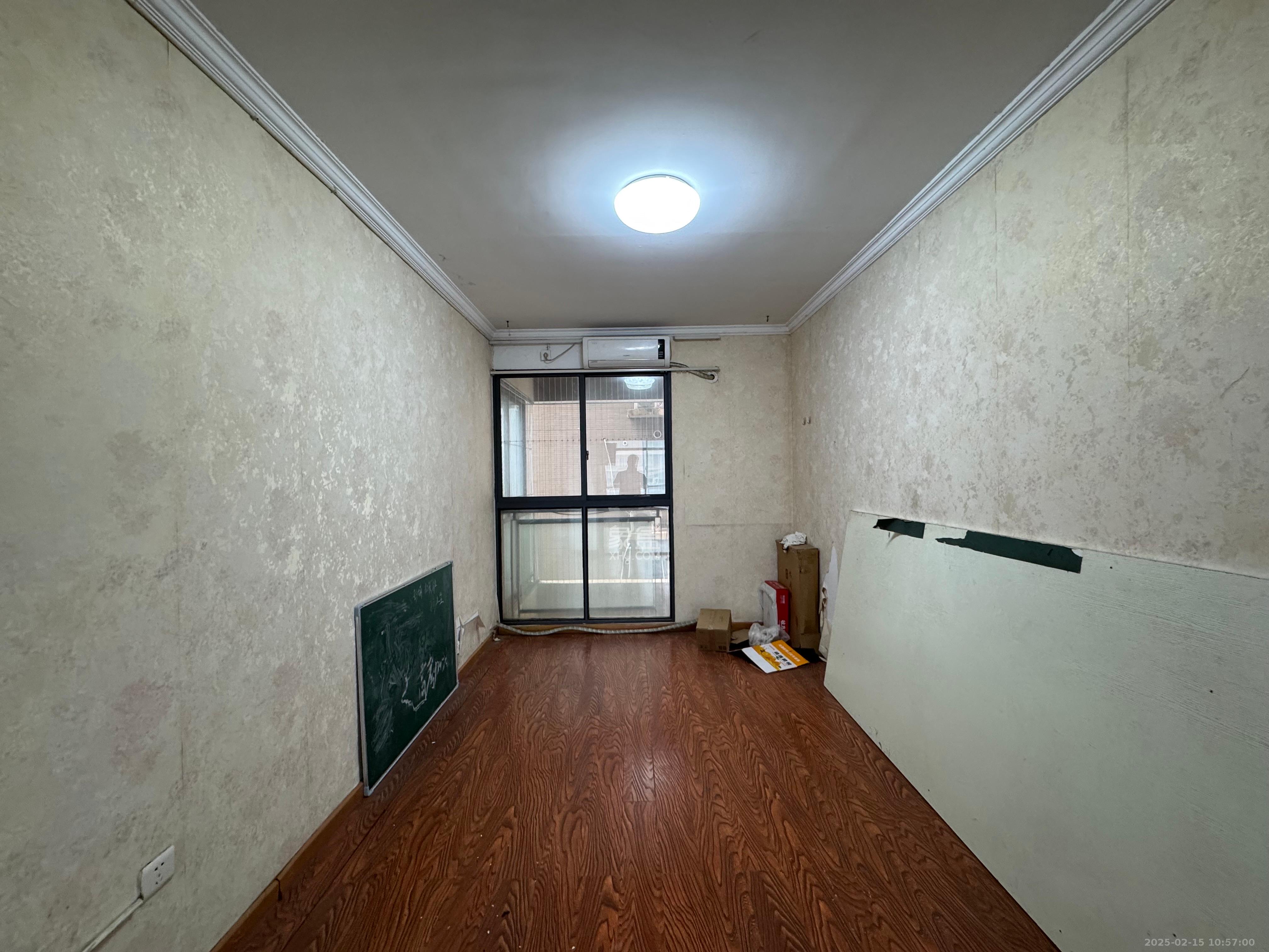 藏珑湖上国际花园 4室2厅2卫 3200.0元/月 藏珑湖上国际花园 4室2厅2卫 3200.0元/月室内图