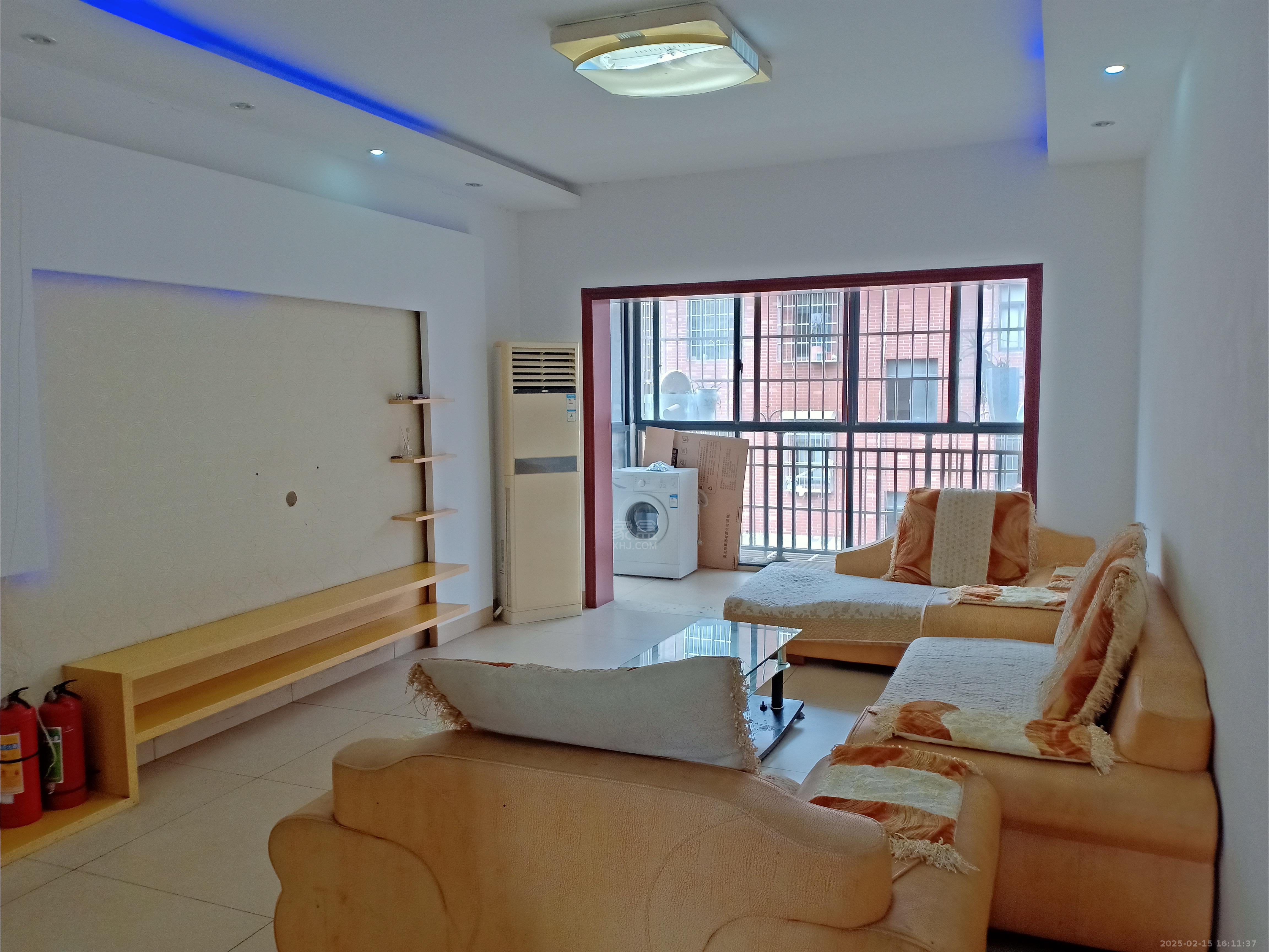 湘湾A区 2室2厅1卫 1200.0元/月 湘湾A区 2室2厅1卫 1200.0元/月室内图