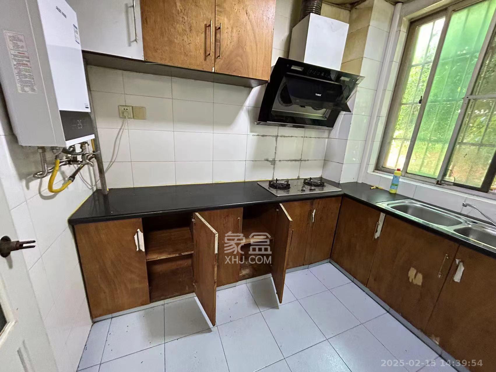 中南汽车世界 3室2厅2卫 1200.0元/月 中南汽车世界 3室2厅2卫 1200.0元/月室内图