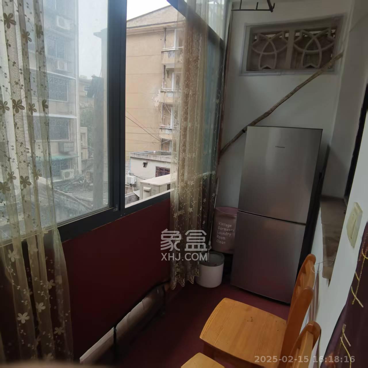 戥子桥散盘  1室1厅1卫   1200.00元/月室内图
