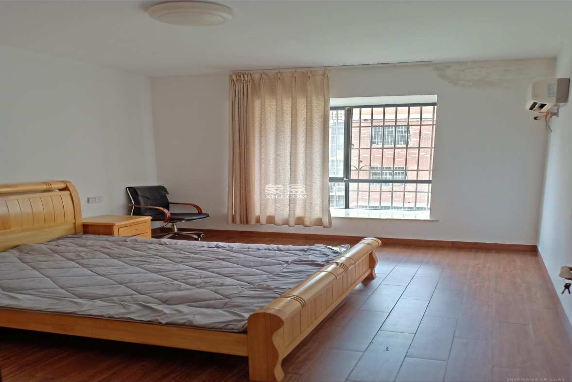 湘湾A区 2室2厅1卫 1200.0元/月 湘湾A区 2室2厅1卫 1200.0元/月室内图