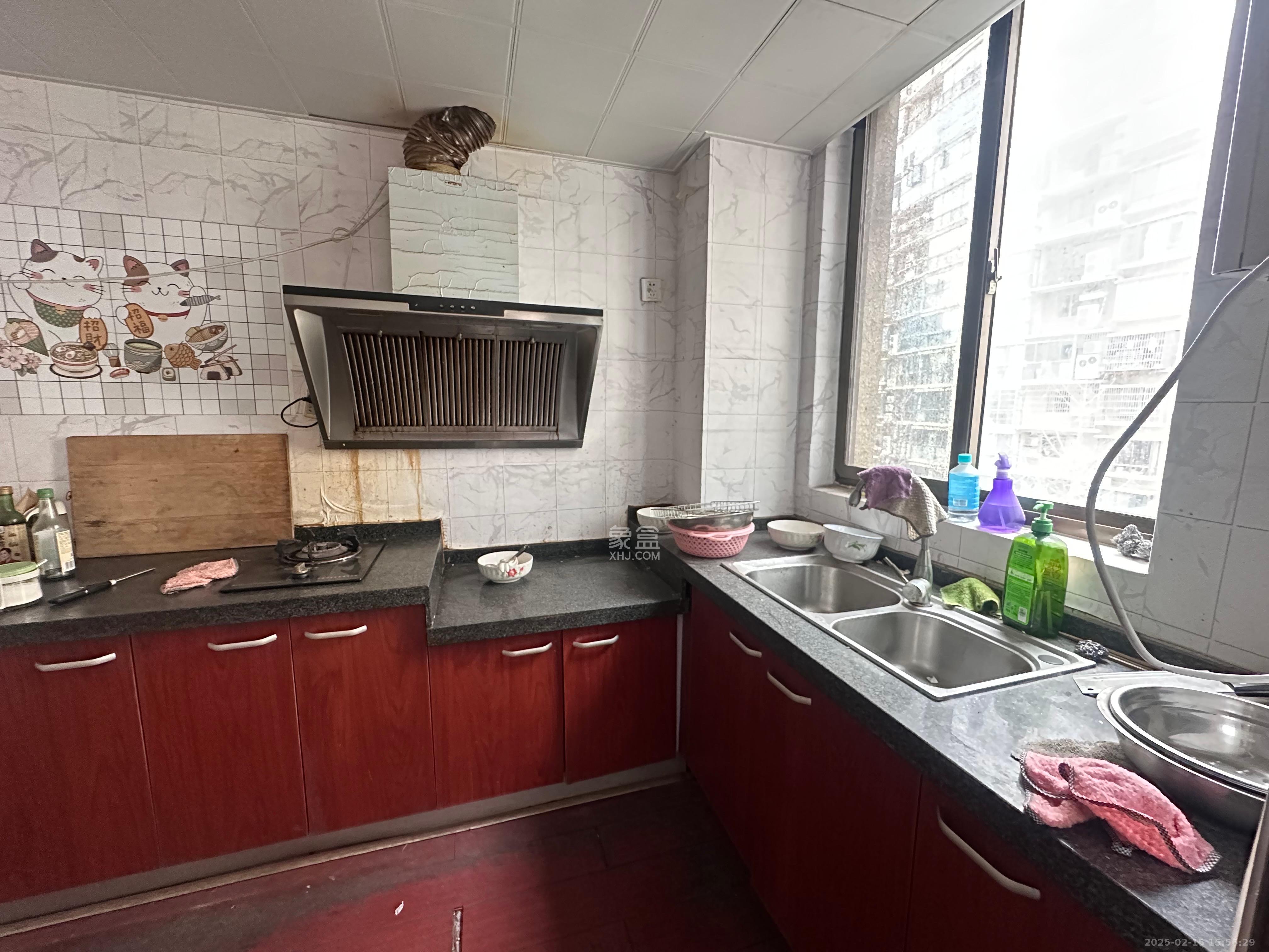 金色比华利 3室2厅2卫 2600.0元/月 金色比华利 3室2厅2卫 2600.0元/月室内图