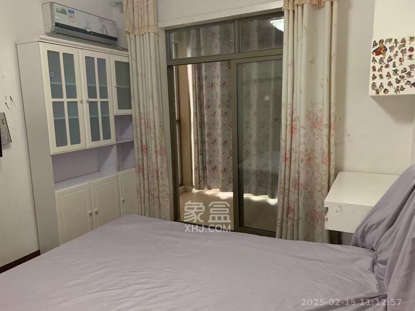 层上观邸  3室2厅1卫   2100.00元/月室内图