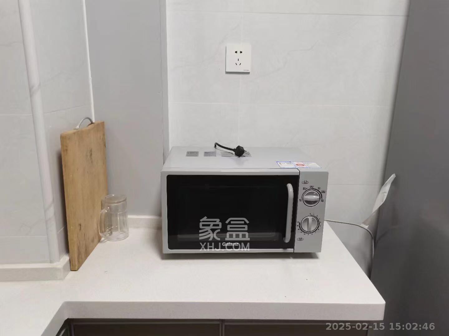 八方小区C区  3室2厅2卫   3800.00元/月室内图
