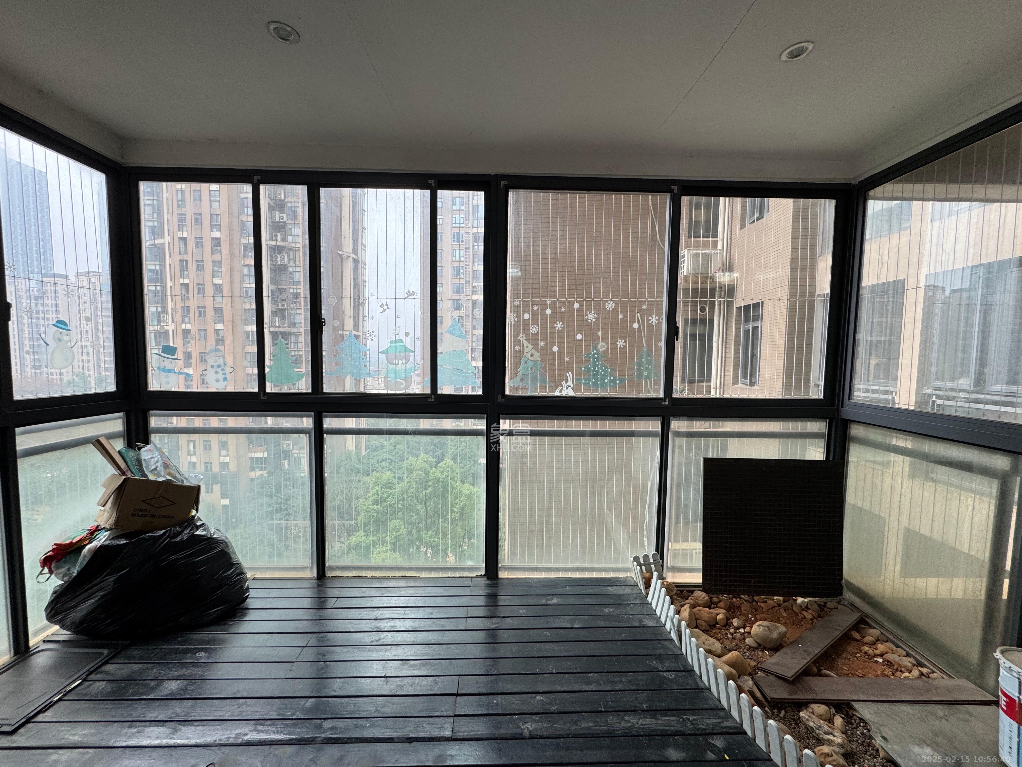 藏珑湖上国际花园 4室2厅2卫 3200.0元/月 藏珑湖上国际花园 4室2厅2卫 3200.0元/月室内图