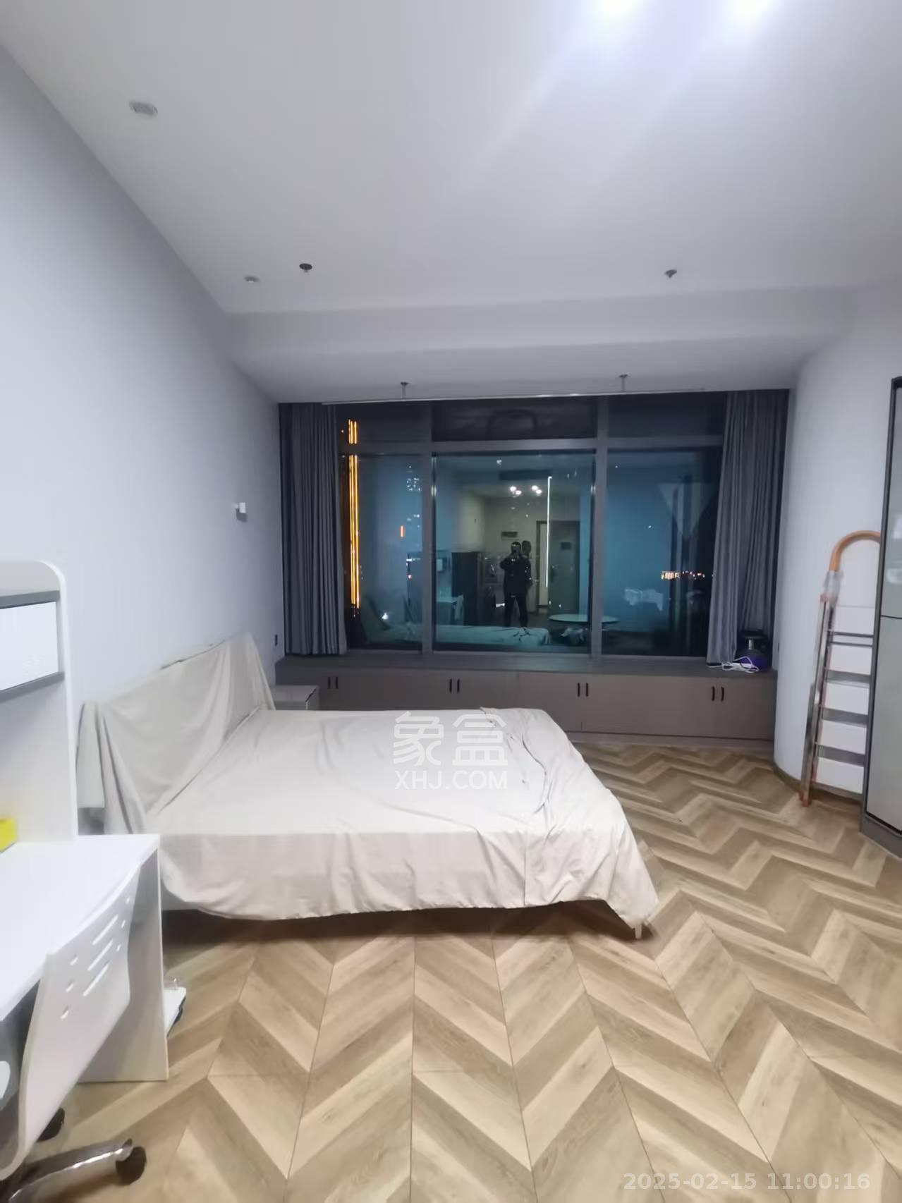 世茂铂曼 1室1厅1卫 2600.0元/月 世茂铂曼 1室1厅1卫 2600.0元/月室内图