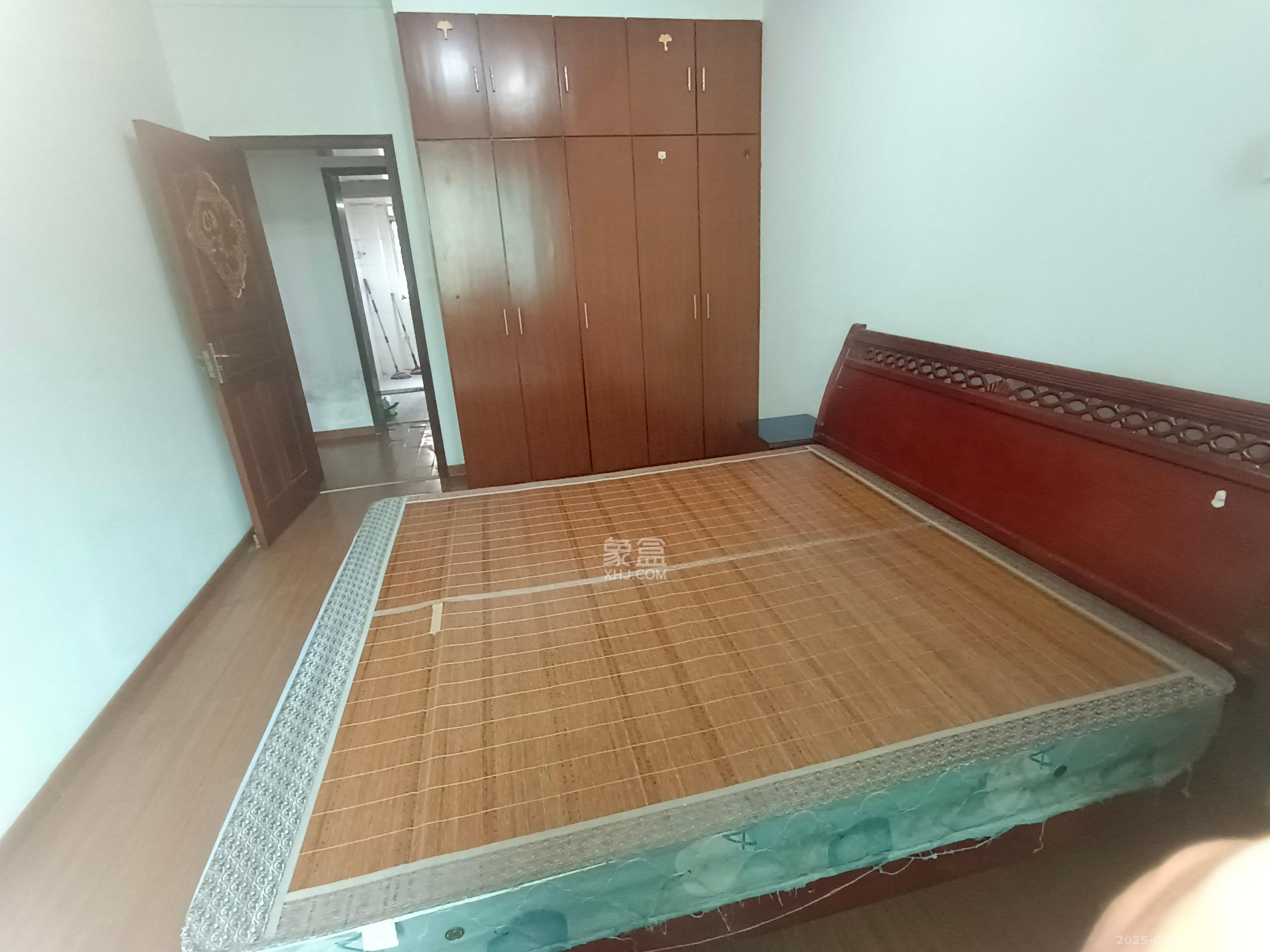 佳远小区(汽车西站) 3室2厅2卫 1900.0元/月 佳远小区(汽车西站) 3室2厅2卫 1900.0元/月室内图