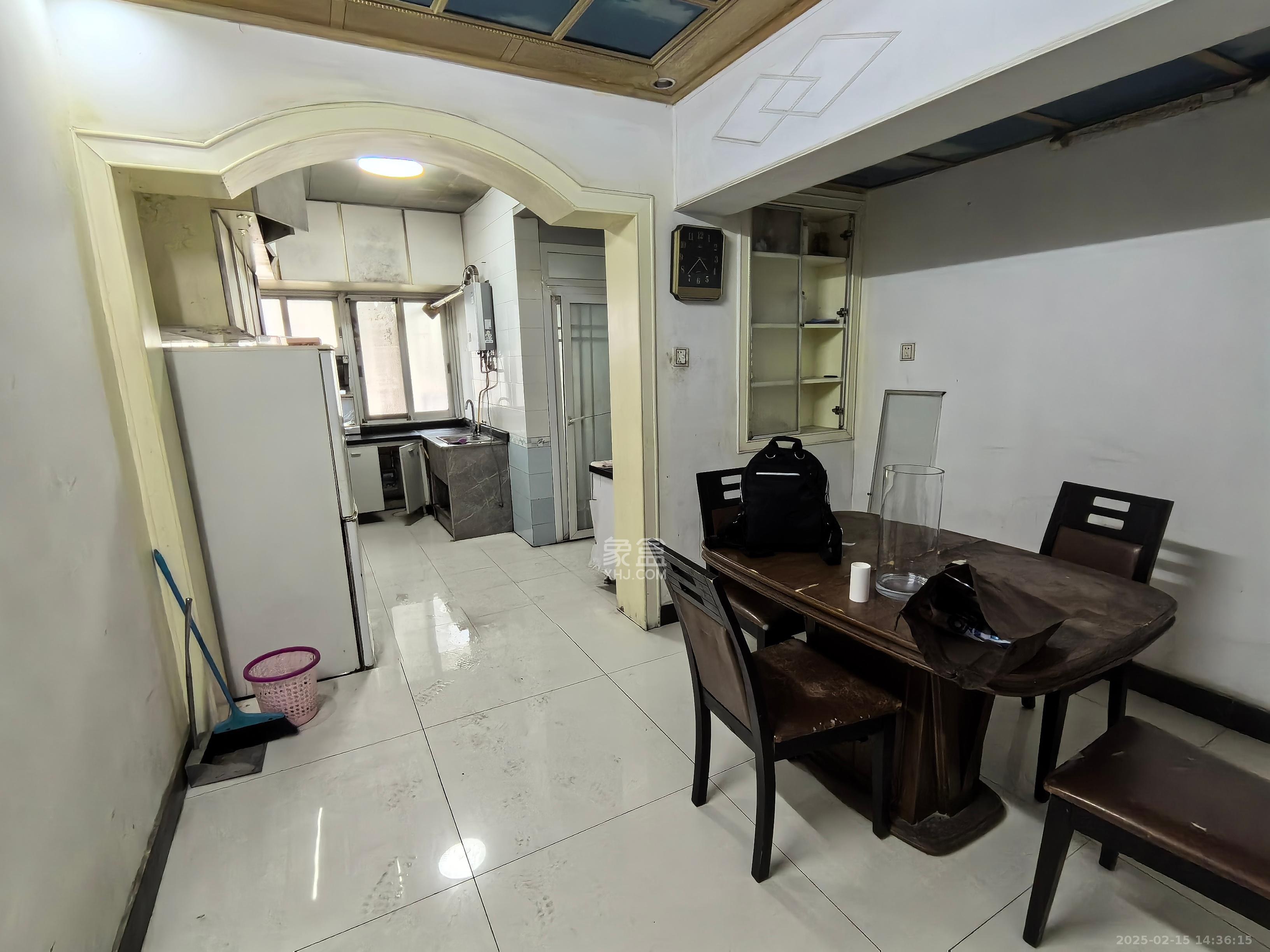 四星客车厂(四星小区) 3室2厅1卫 1600.0元/月 四星客车厂(四星小区) 3室2厅1卫 1600.0元/月室内图