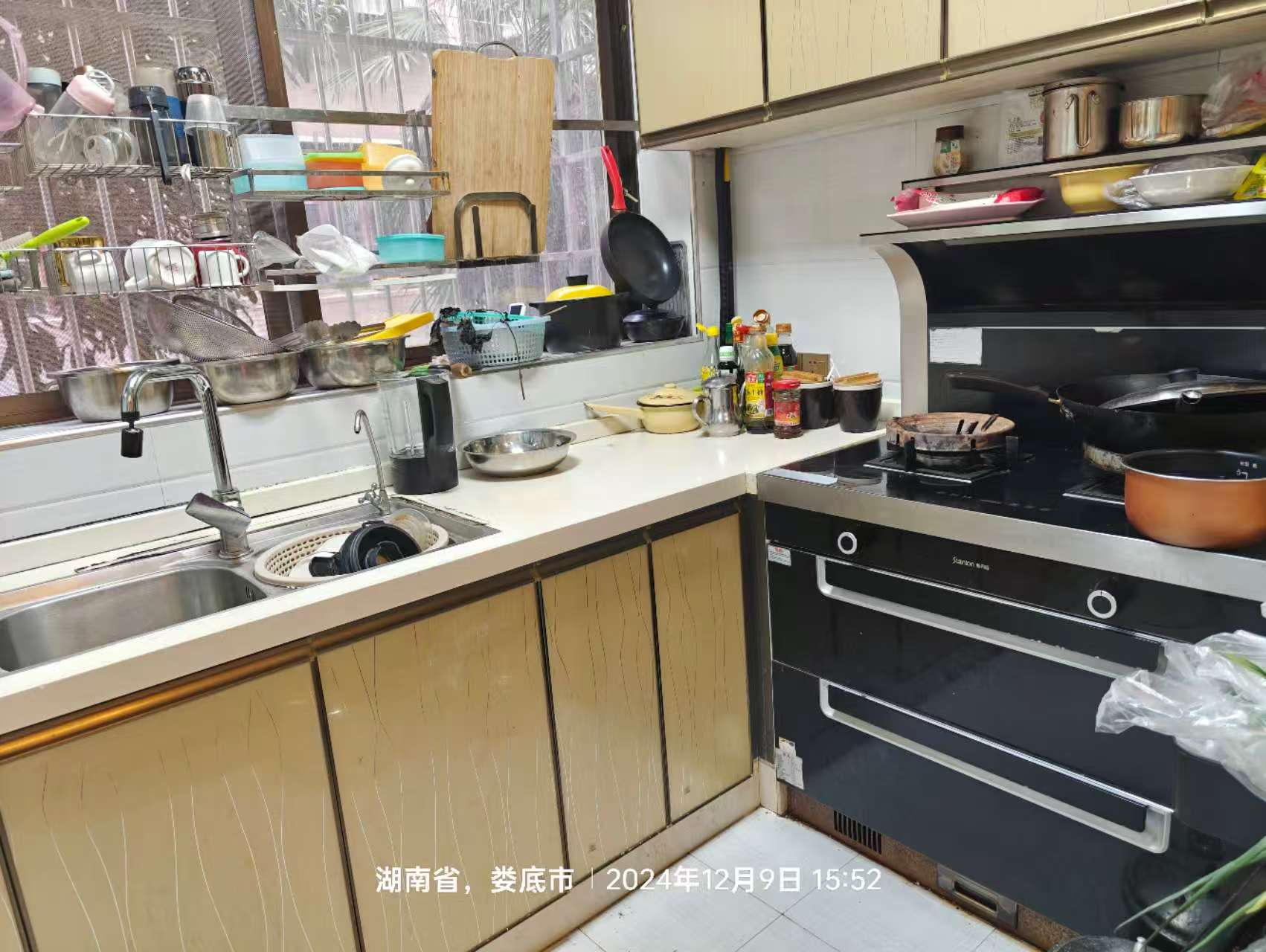 一中附小校内单位房  3室2厅1卫   50.00万客厅