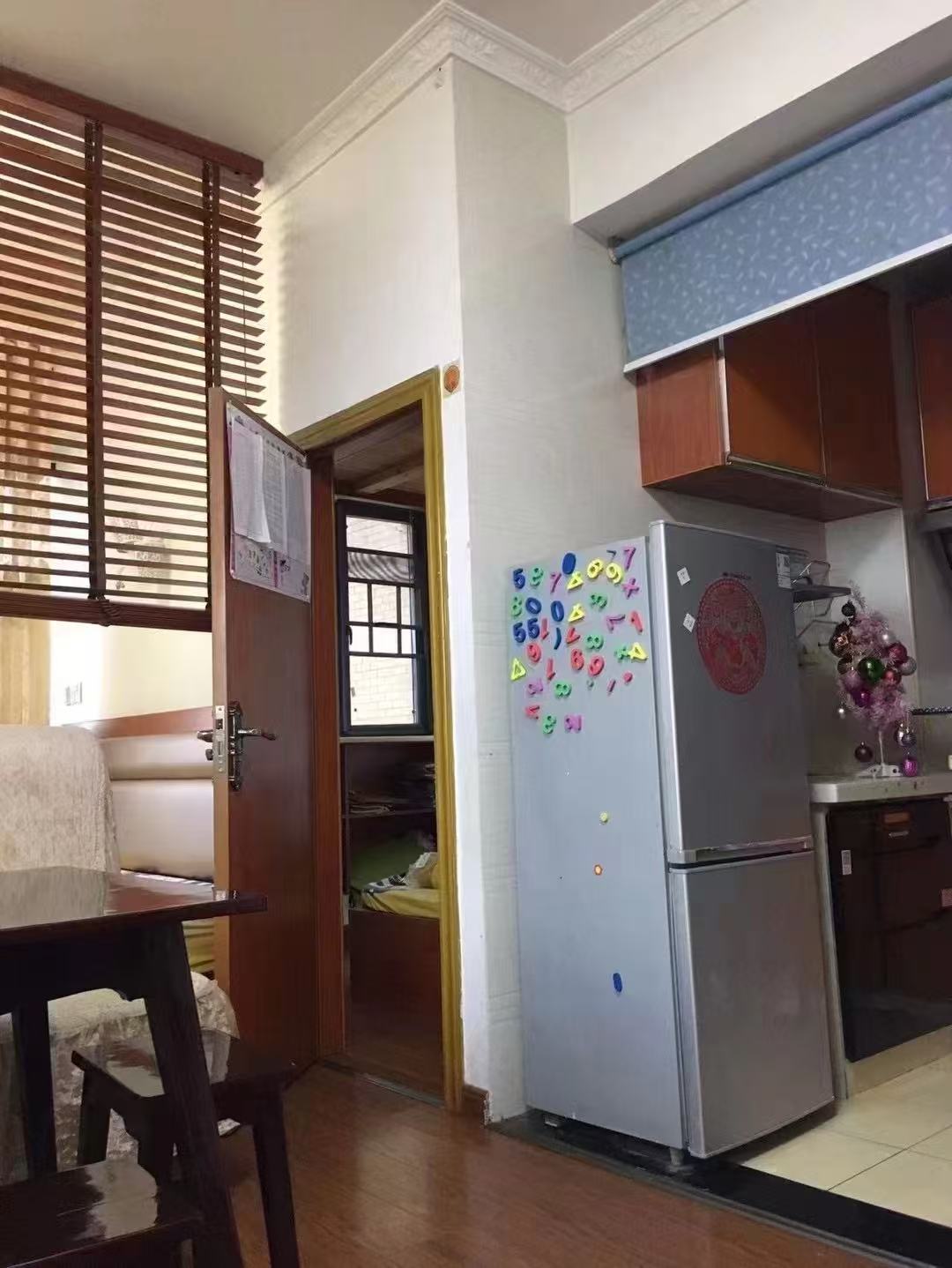 盛世时代广场  1室1厅1卫    1200.0元/月室内图