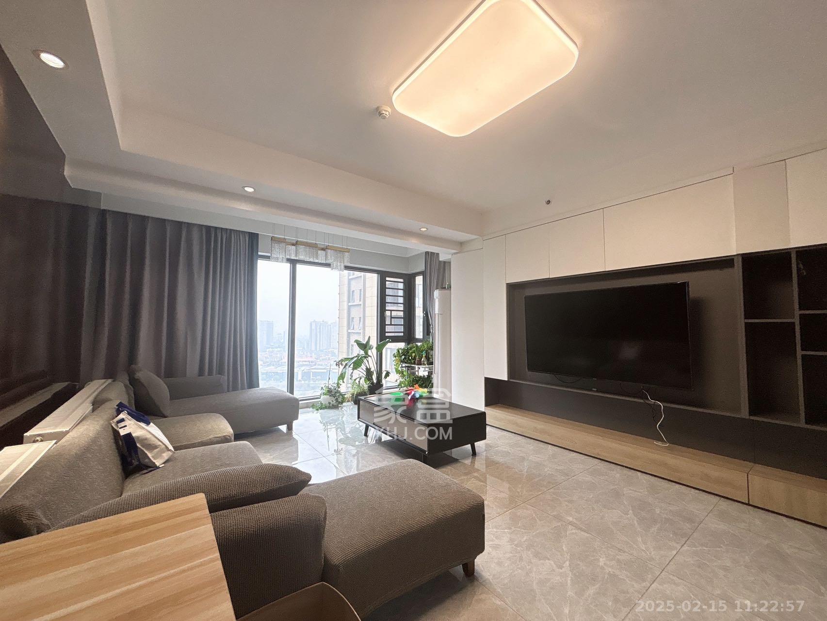 北辰三角洲C3区  5室2厅3卫    7200.0元/月 北辰三角洲C3区  5室2厅3卫    7200.0元/月室内图