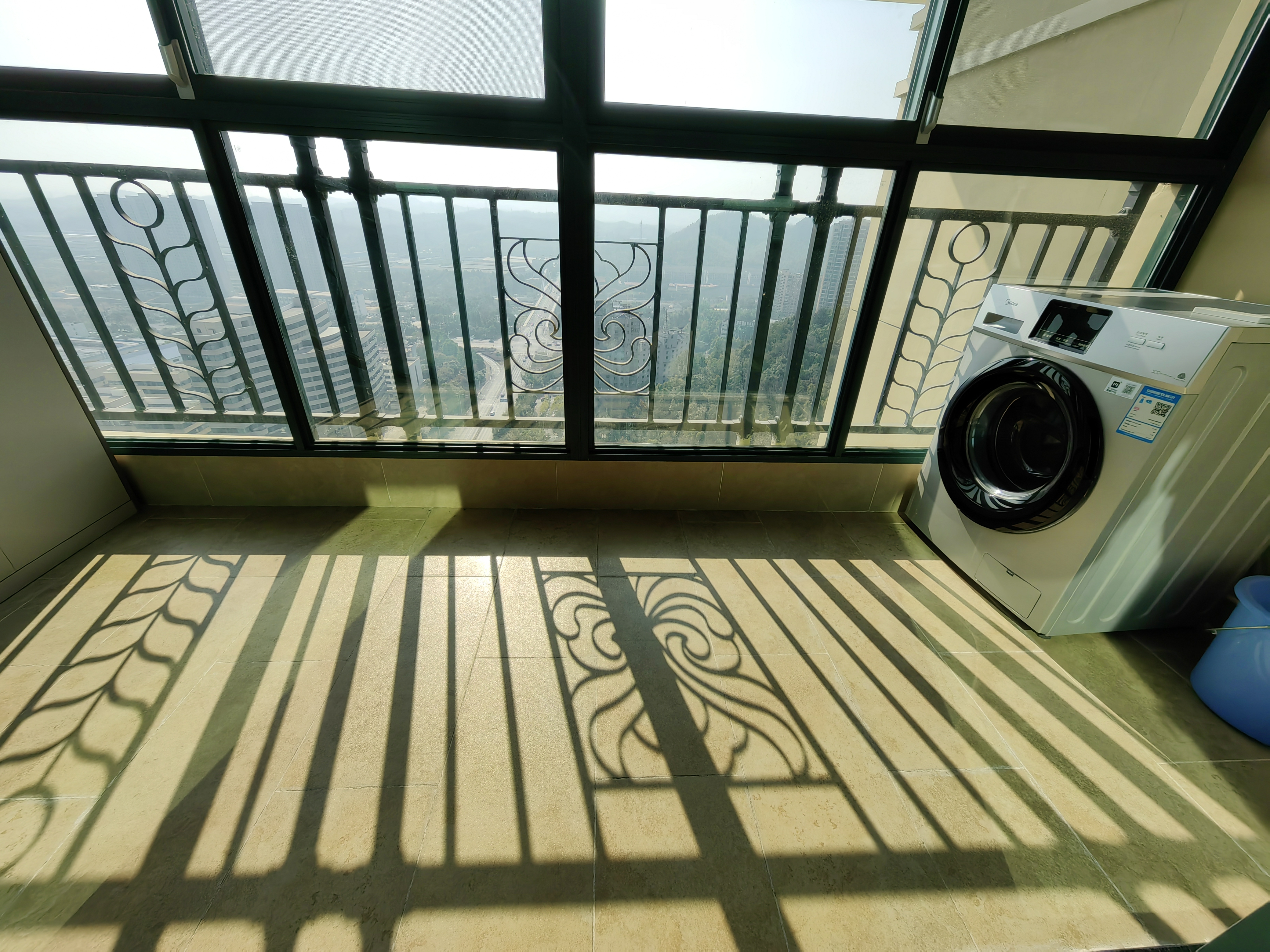 恒大绿洲  3室2厅2卫   2000.00元/月室内图
