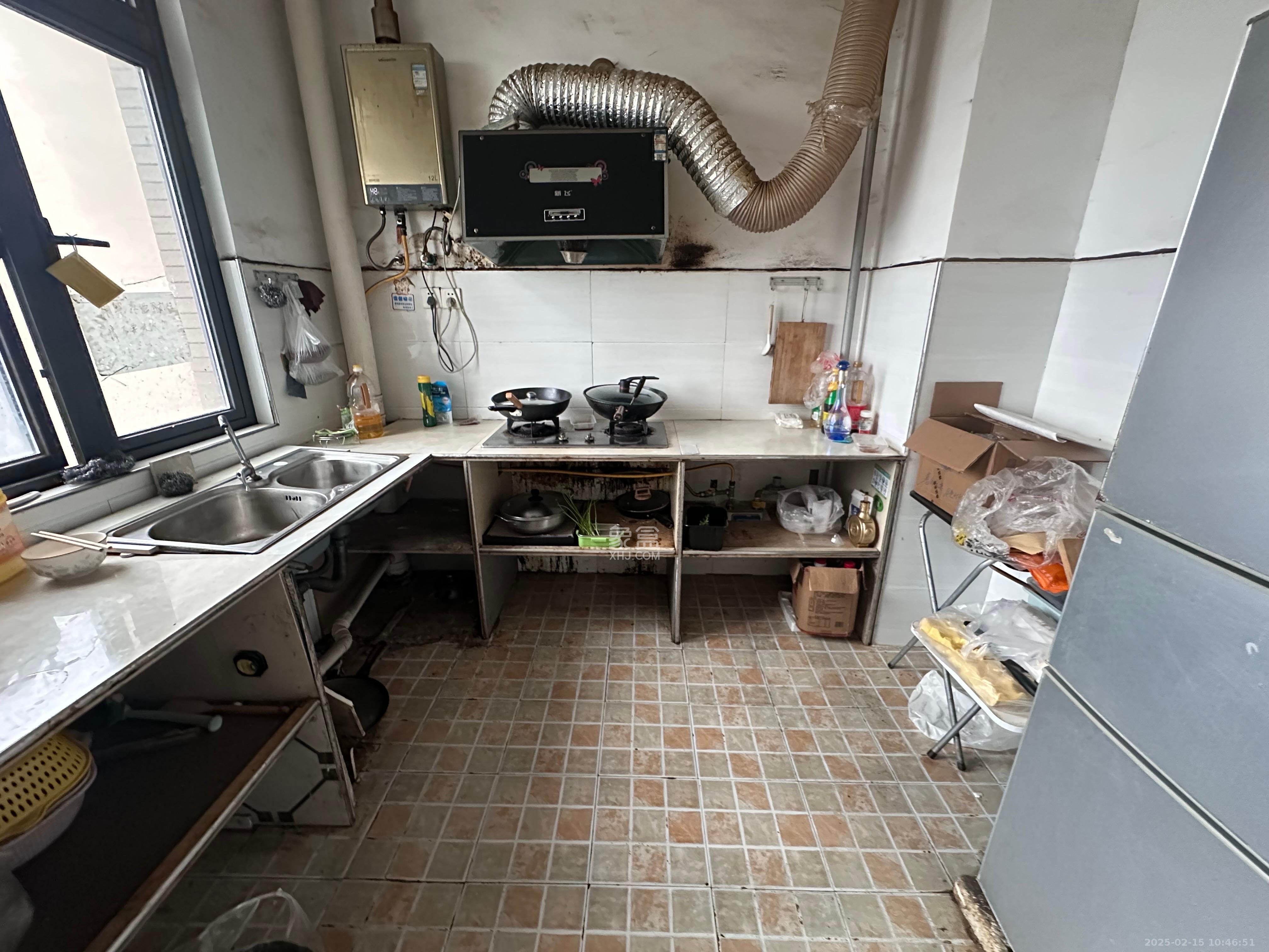 藏珑湖上国际花园 4室2厅2卫 3000.0元/月 藏珑湖上国际花园 4室2厅2卫 3000.0元/月室内图