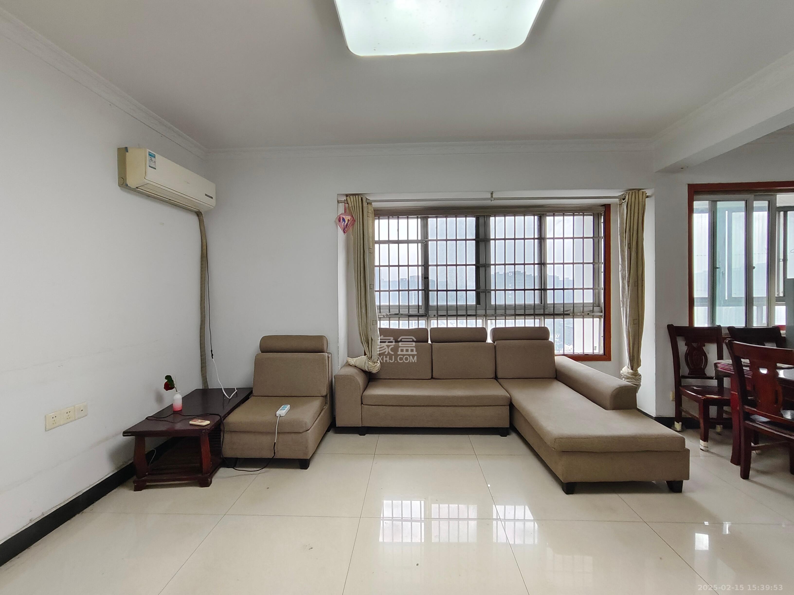 银港水晶城  3室2厅1卫   2300.00元/月室内图