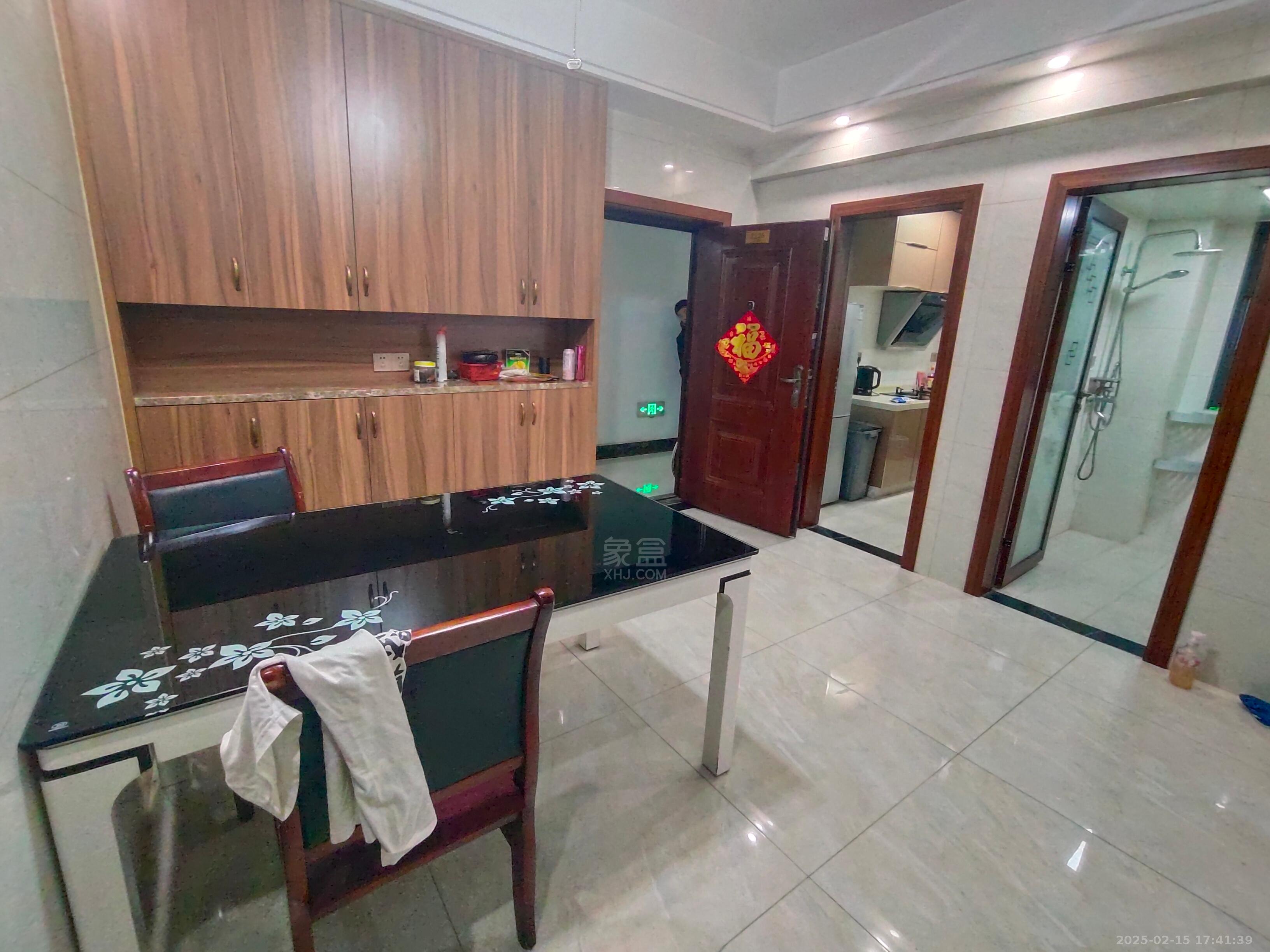 流金岁月-华晨国际 2室2厅1卫 1700.0元/月 流金岁月-华晨国际 2室2厅1卫 1700.0元/月室内图