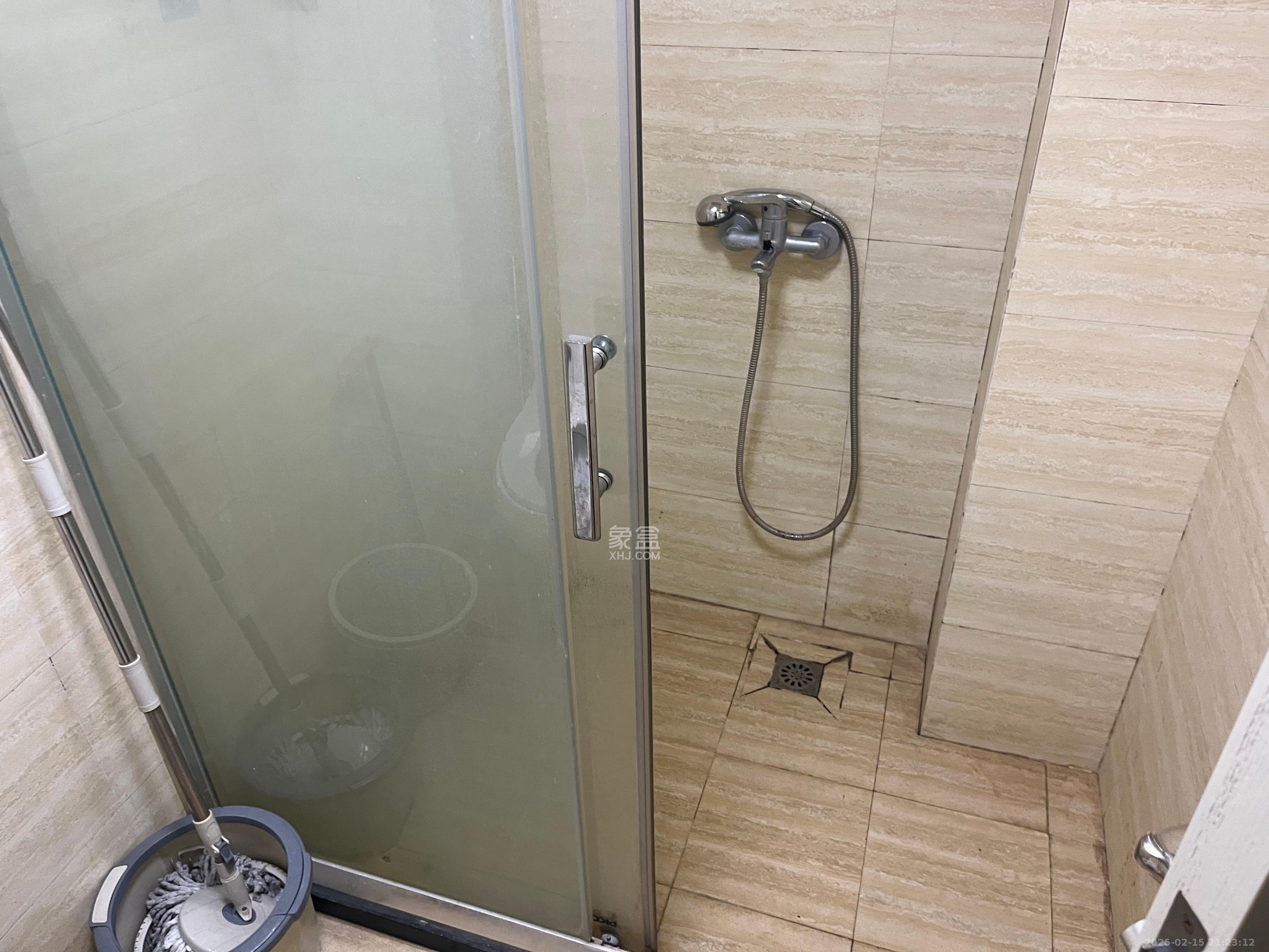 万芙锦城  1室1厅1卫   1400.00元/月室内图