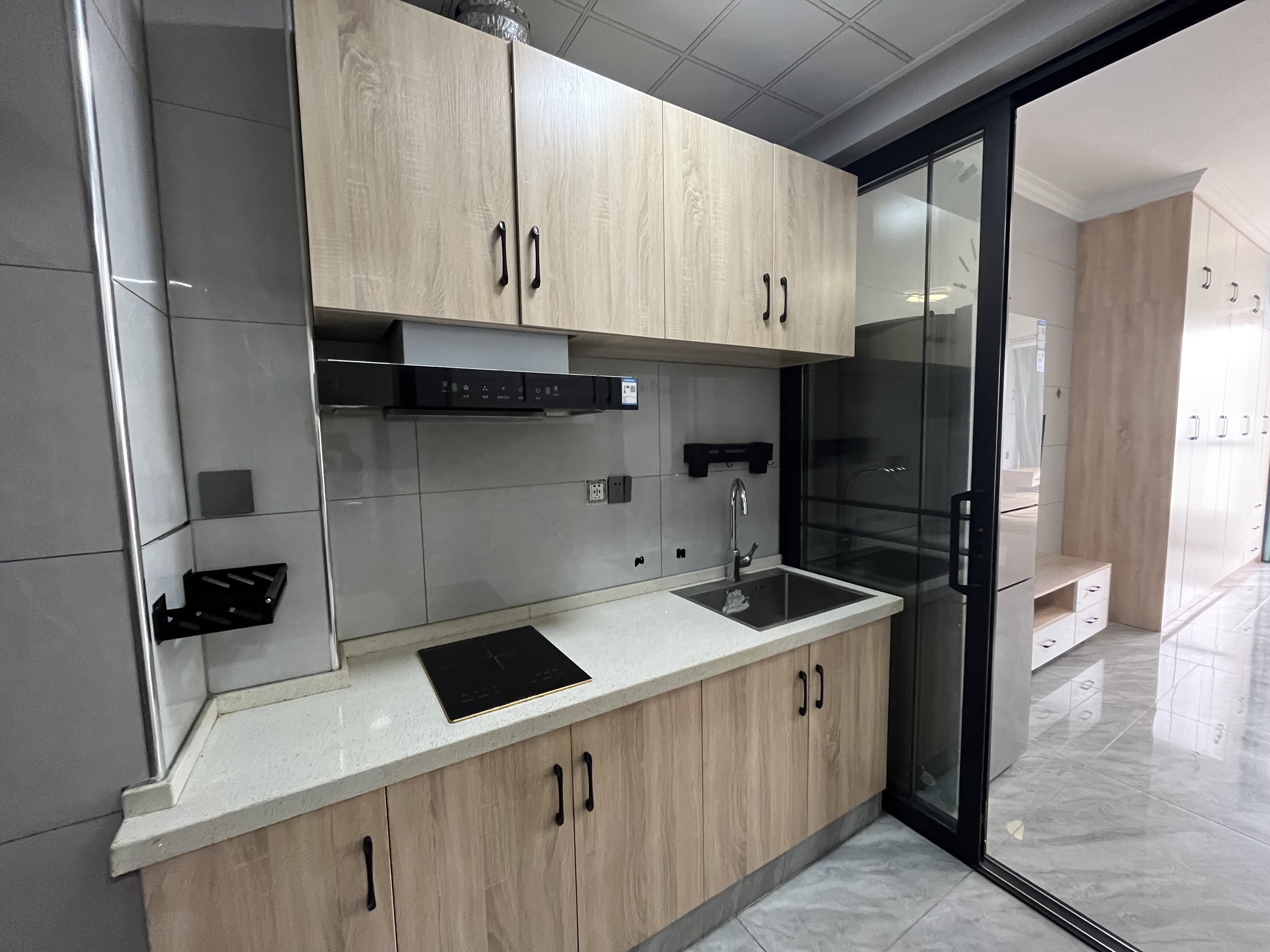 鸿浩达吉星广场(秀石街)  1室1厅1卫    1000.0元/月室内图