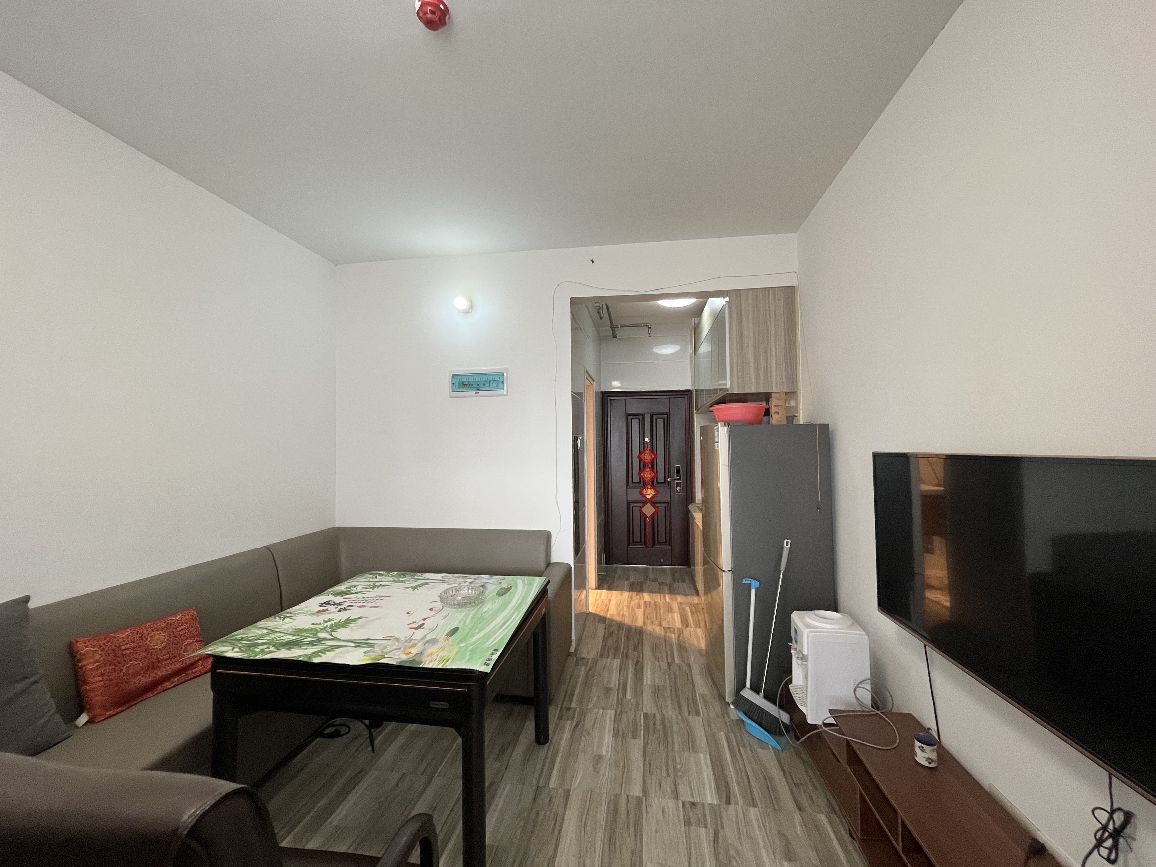 盛世时代广场 1室1厅1卫 1100.0元/月 盛世时代广场 1室1厅1卫 1100.0元/月室内图