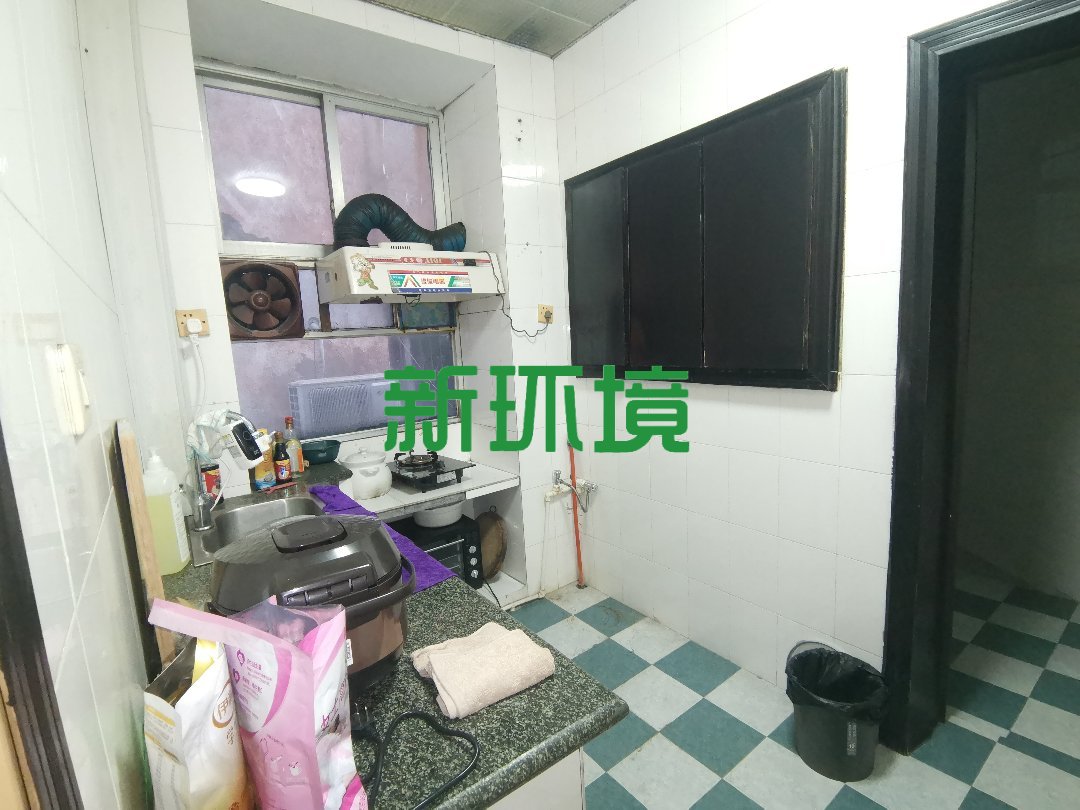 亘立龙凤小区  4室3厅2卫   59.80万客厅