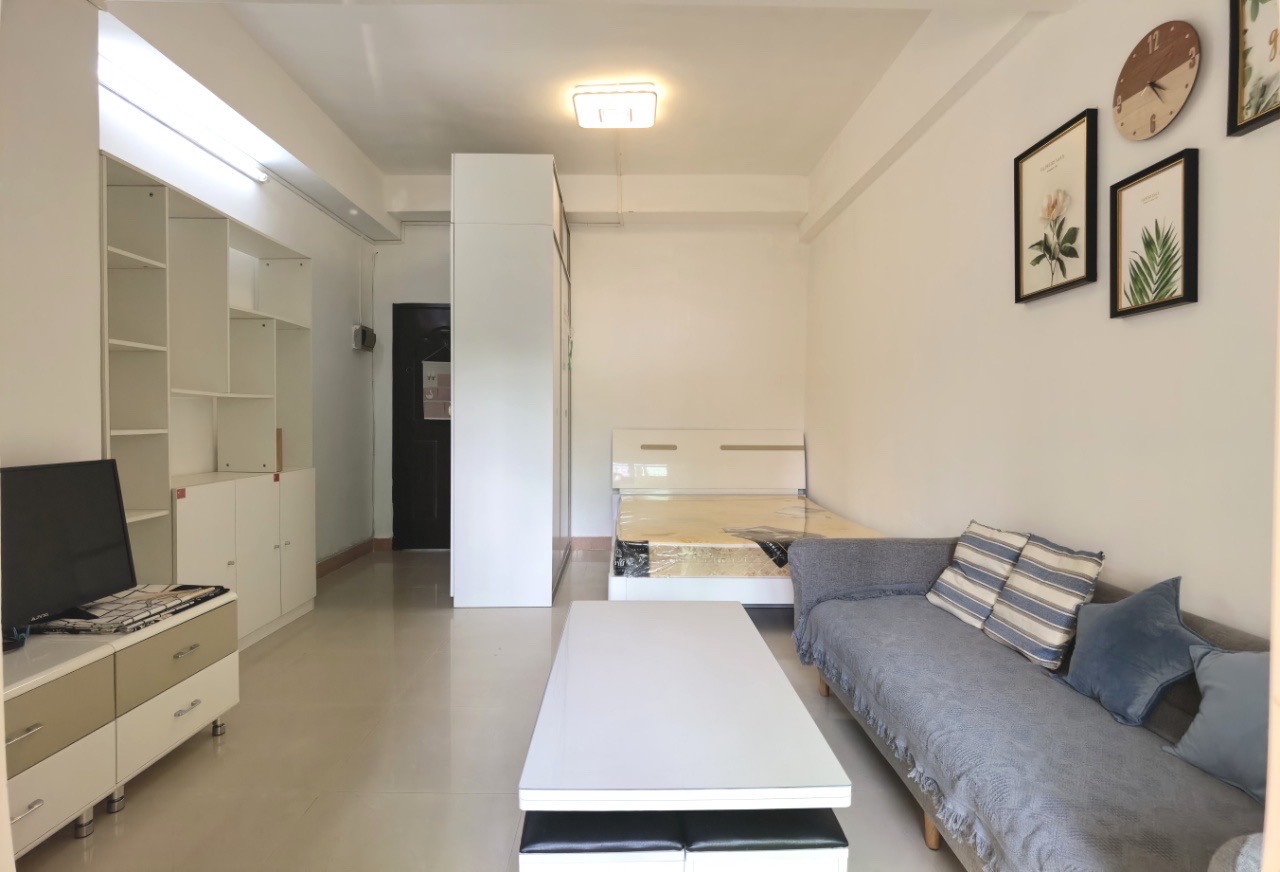 诚泰大厦  1室1厅1卫    41.0万 诚泰大厦  1室1厅1卫    41.0万客厅