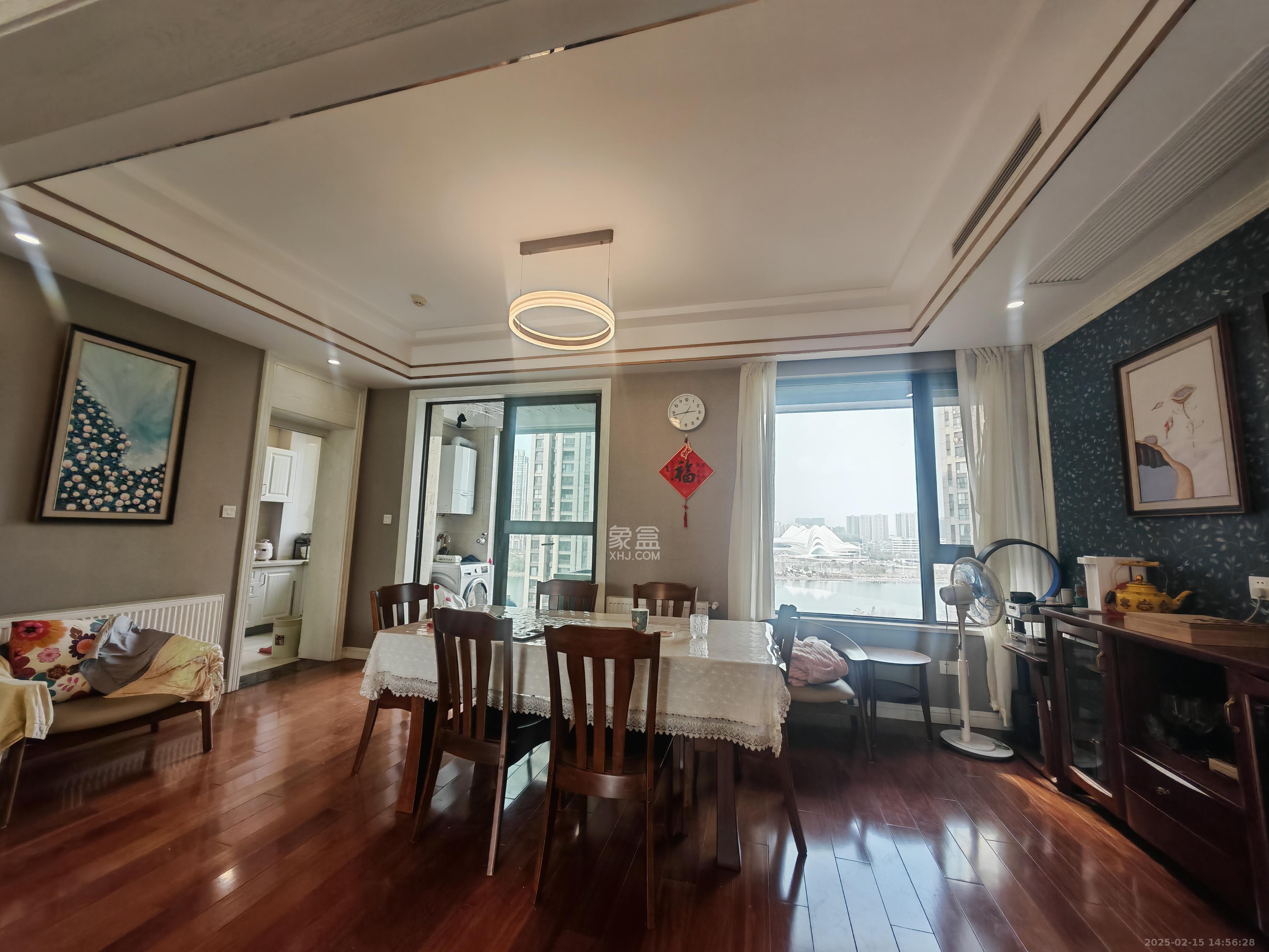 金茂梅溪湖  3室2厅2卫    8500.0元/月 金茂梅溪湖  3室2厅2卫    8500.0元/月室内图