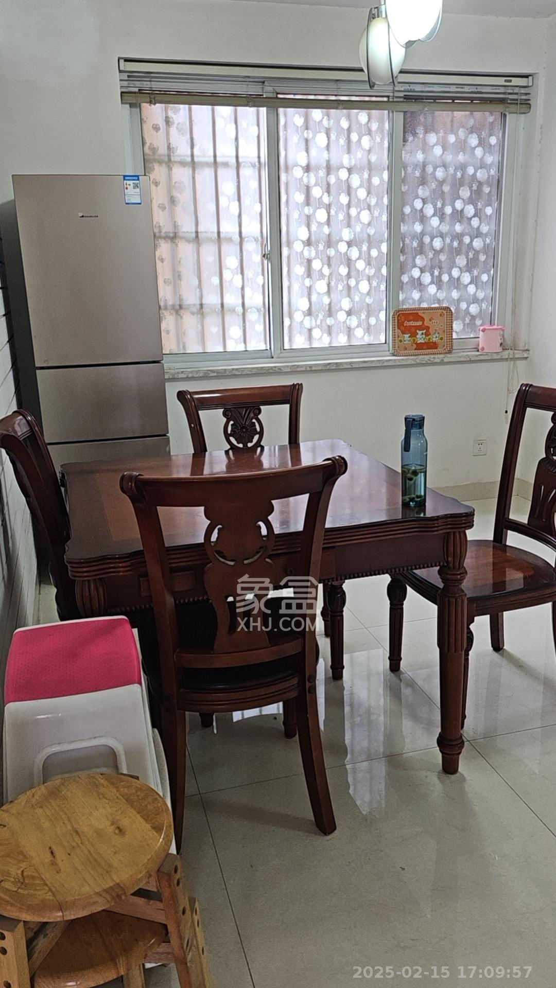 爵士湘 4室2厅2卫 2000.0元/月 爵士湘 4室2厅2卫 2000.0元/月室内图