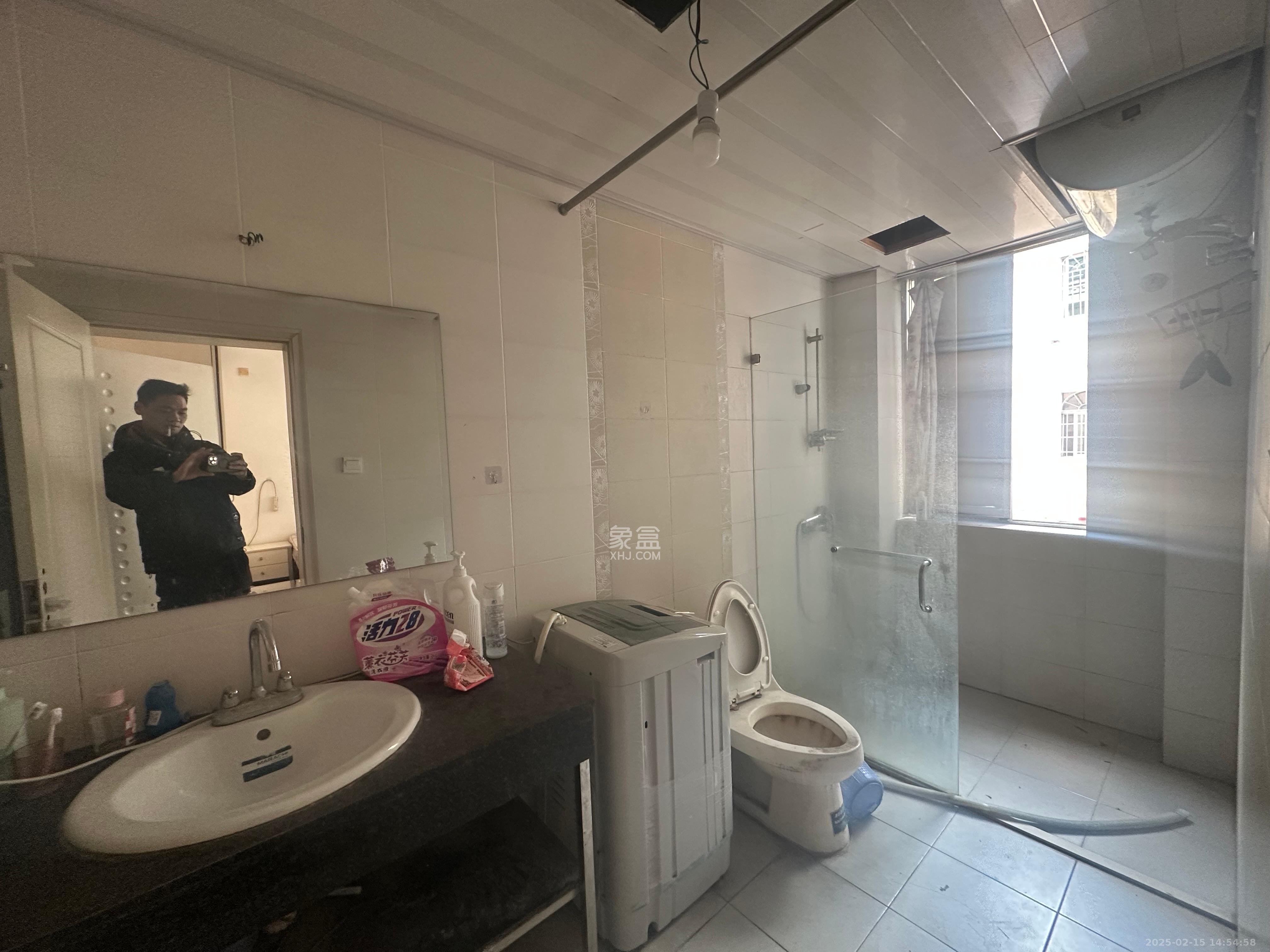 马王堆陶瓷建材新城  3室2厅2卫   1800.00元/月室内图