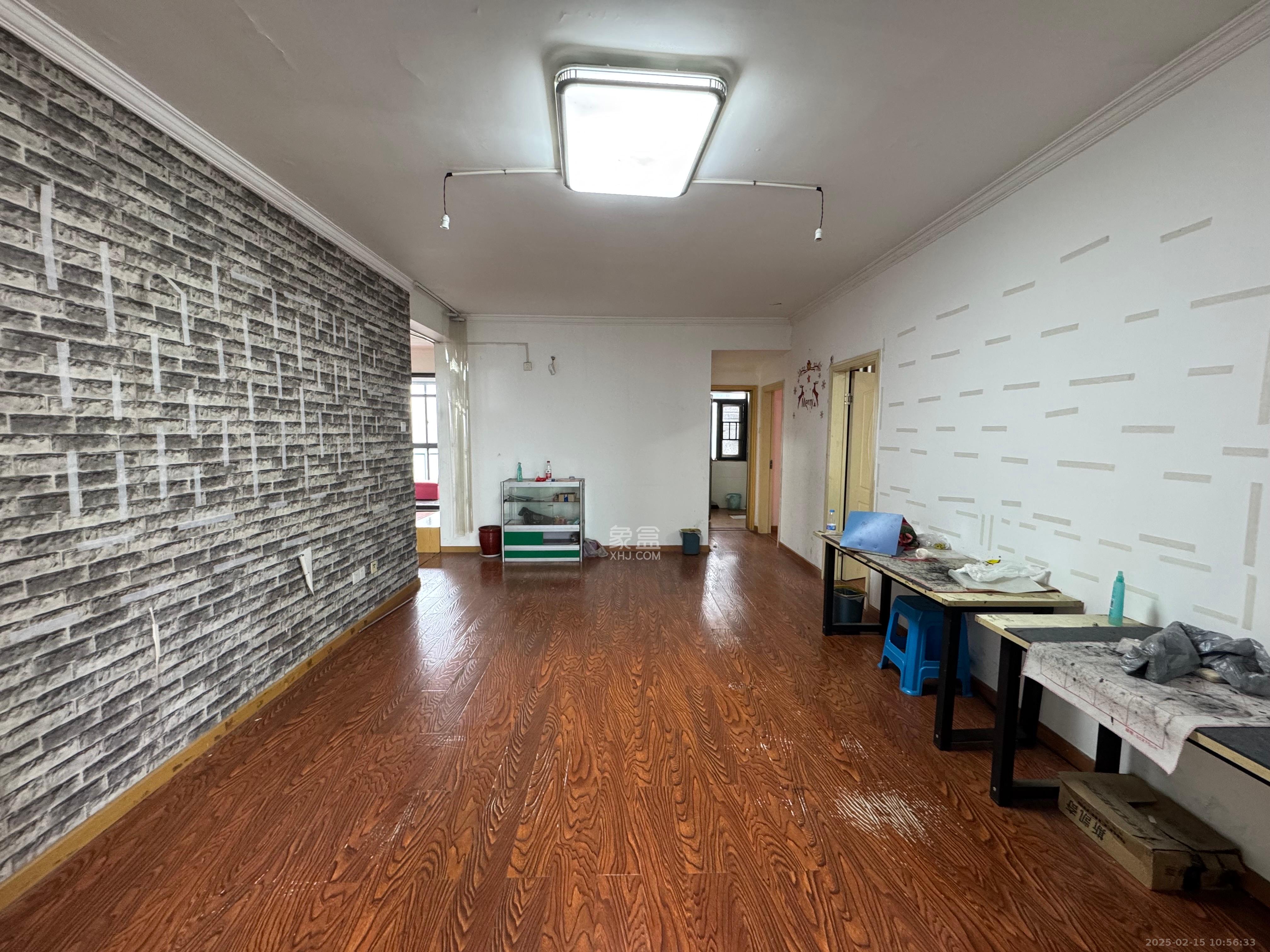 藏珑湖上国际花园 4室2厅2卫 3200.0元/月 藏珑湖上国际花园 4室2厅2卫 3200.0元/月室内图