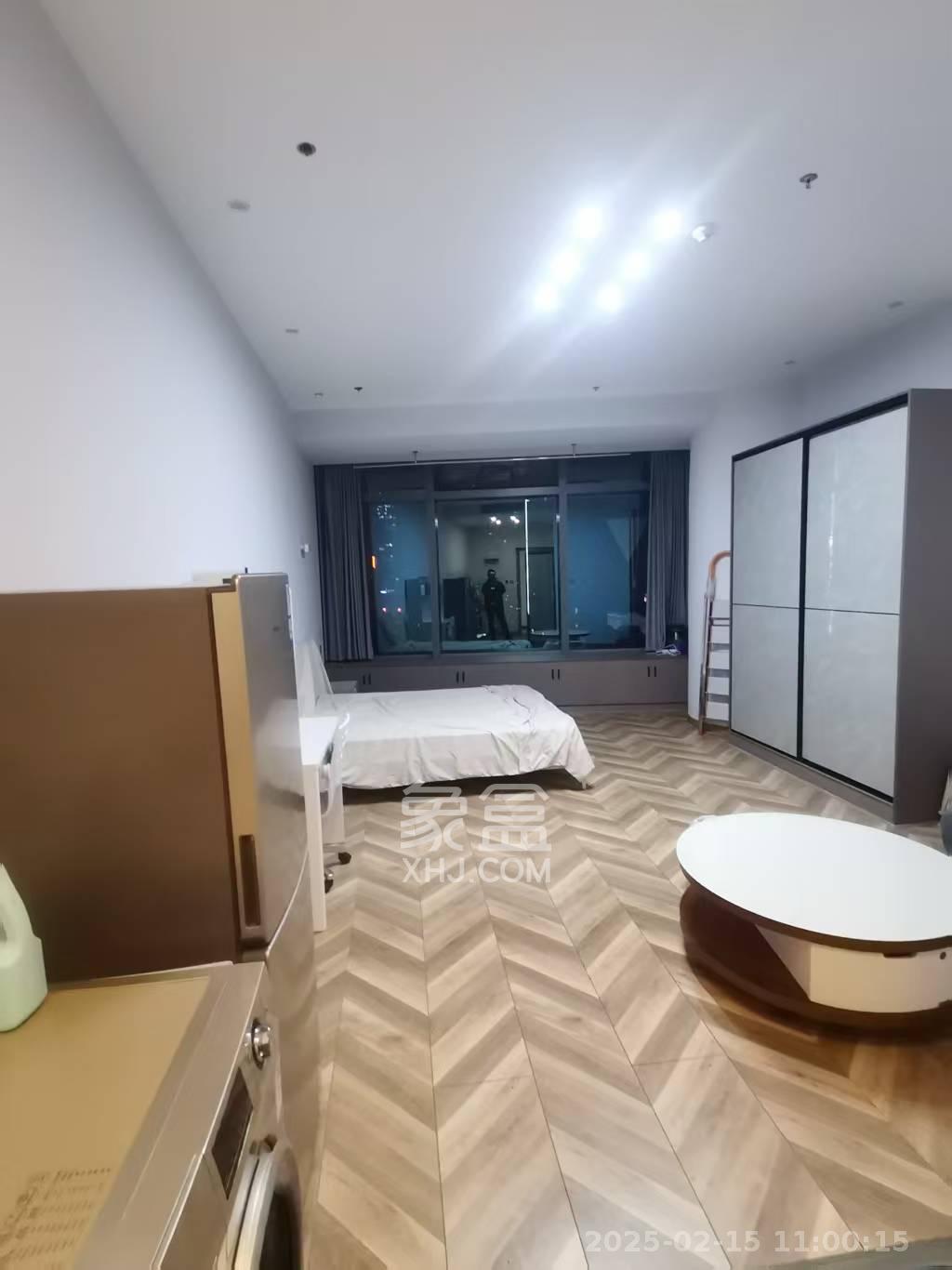 世茂铂曼 1室1厅1卫 2600.0元/月 世茂铂曼 1室1厅1卫 2600.0元/月室内图