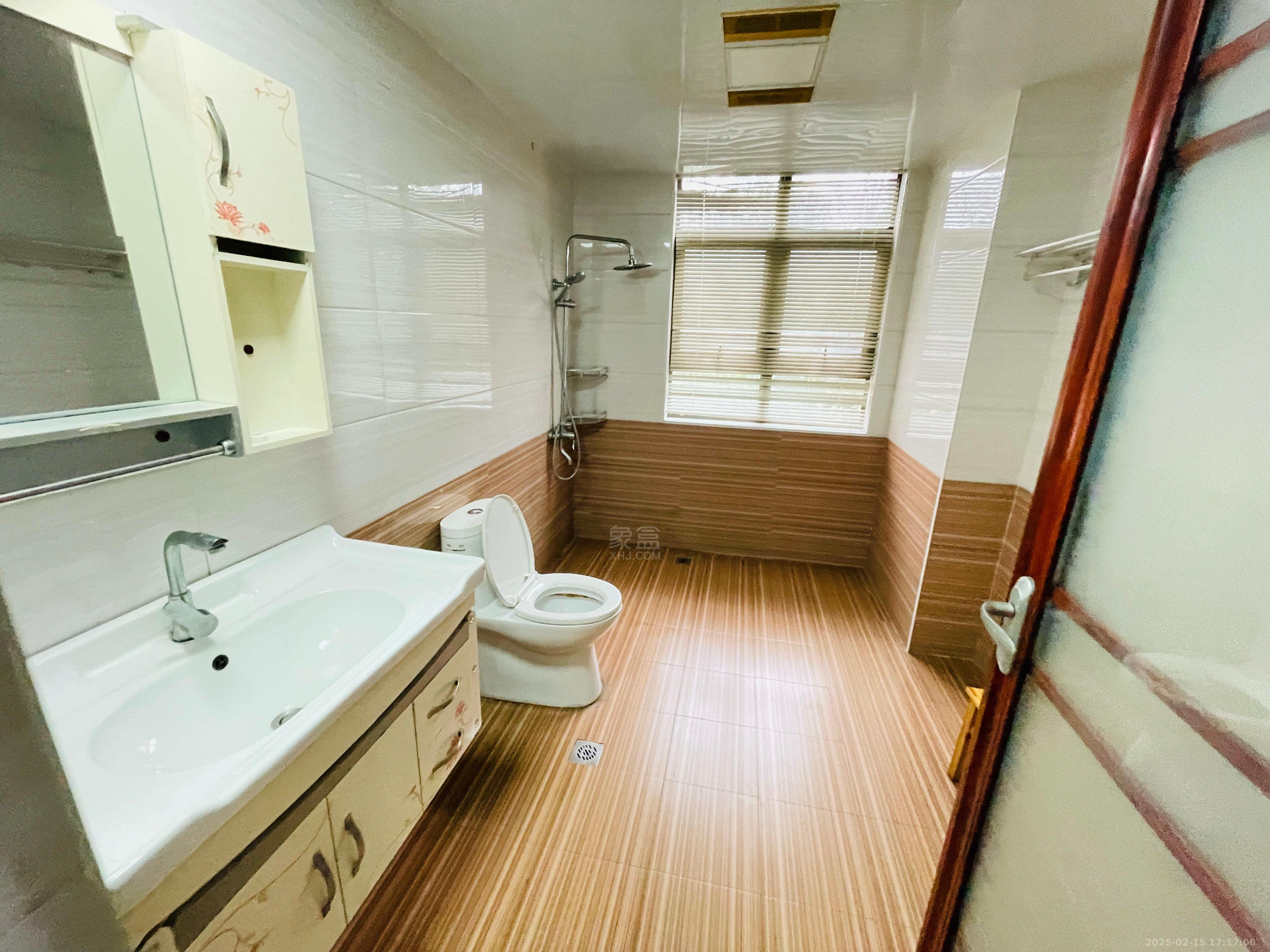 佳兆业金域天下二期 4室2厅1卫 2200.0元/月 佳兆业金域天下二期 4室2厅1卫 2200.0元/月室内图