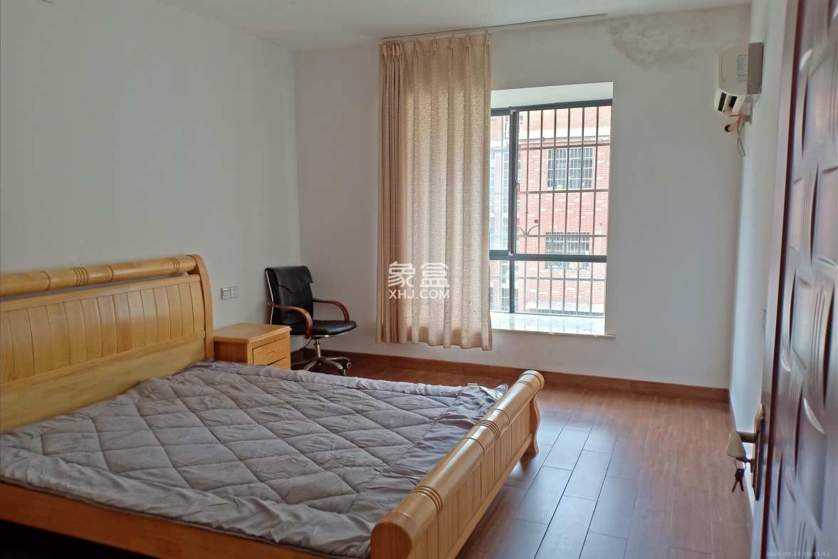 湘湾A区 2室2厅1卫 1200.0元/月 湘湾A区 2室2厅1卫 1200.0元/月室内图