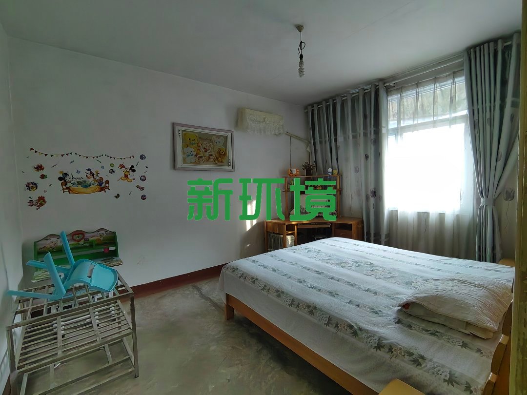 市委二号院  3室2厅2卫    50.0万 市委二号院  3室2厅2卫    50.0万客厅