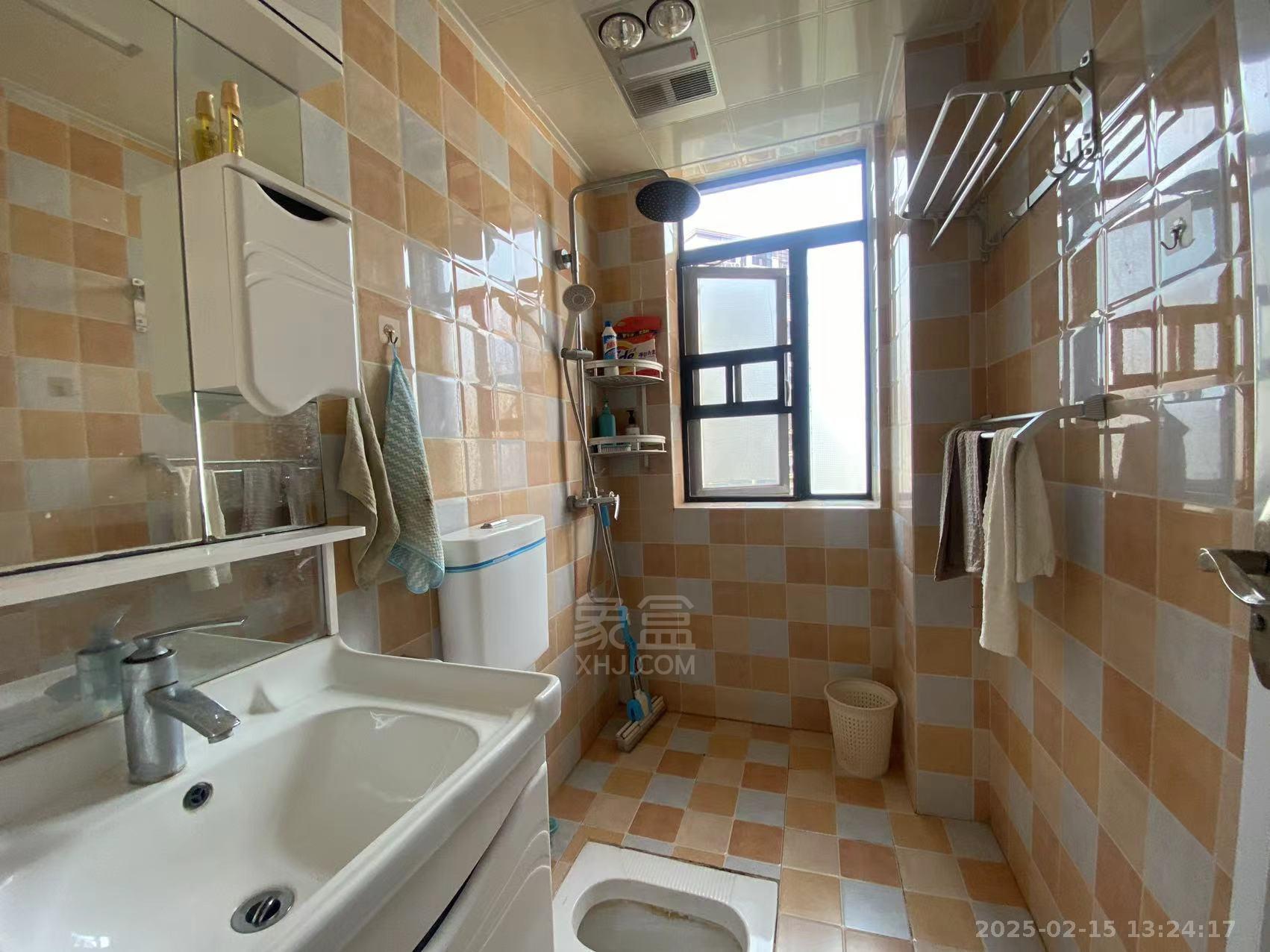 龙腾国际 2室2厅1卫 1800.00元/月 龙腾国际 2室2厅1卫 1800.00元/月室内图