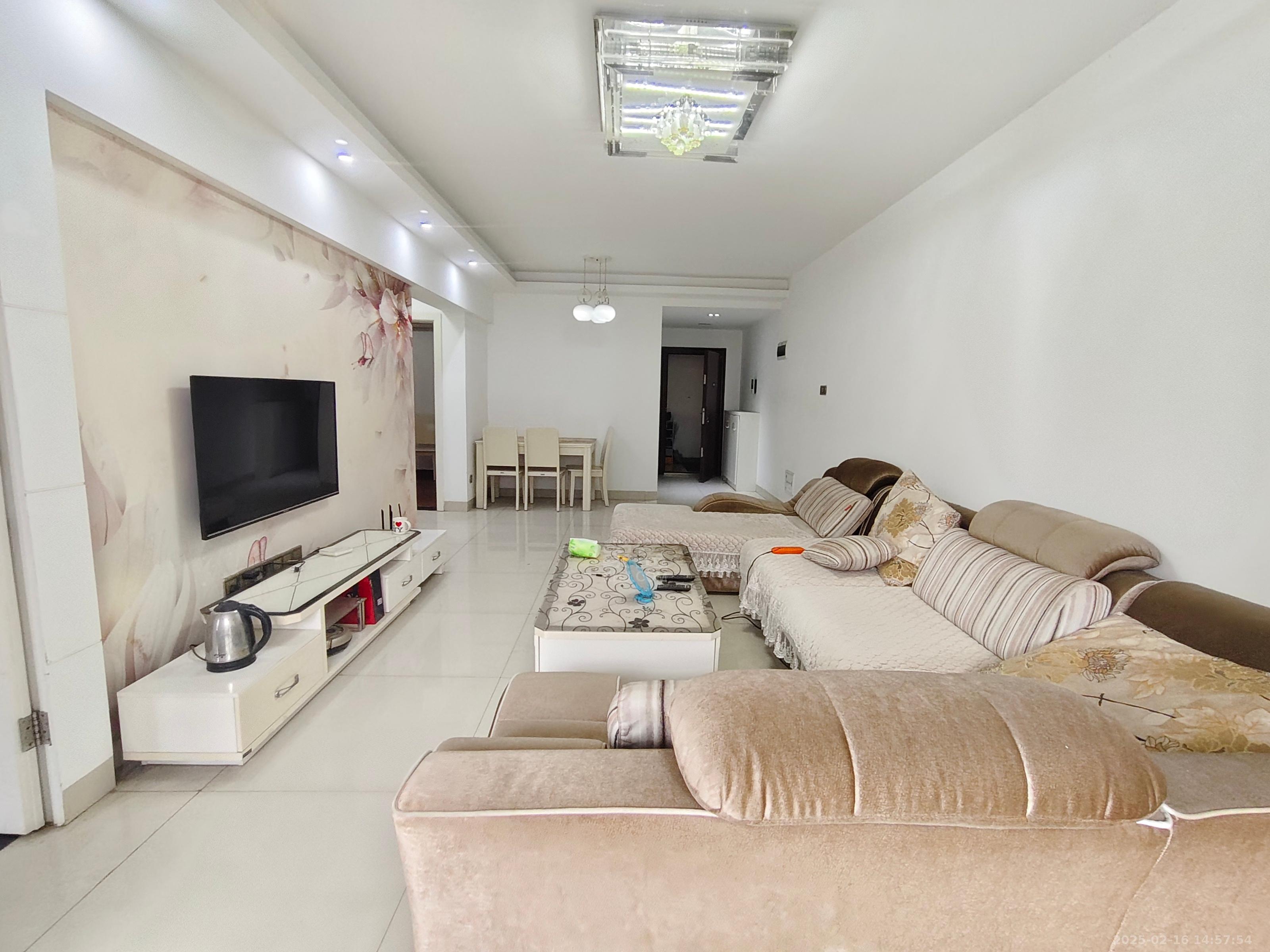 三一歌雅郡 3室2厅1卫 1500.0元/月 三一歌雅郡 3室2厅1卫 1500.0元/月室内图