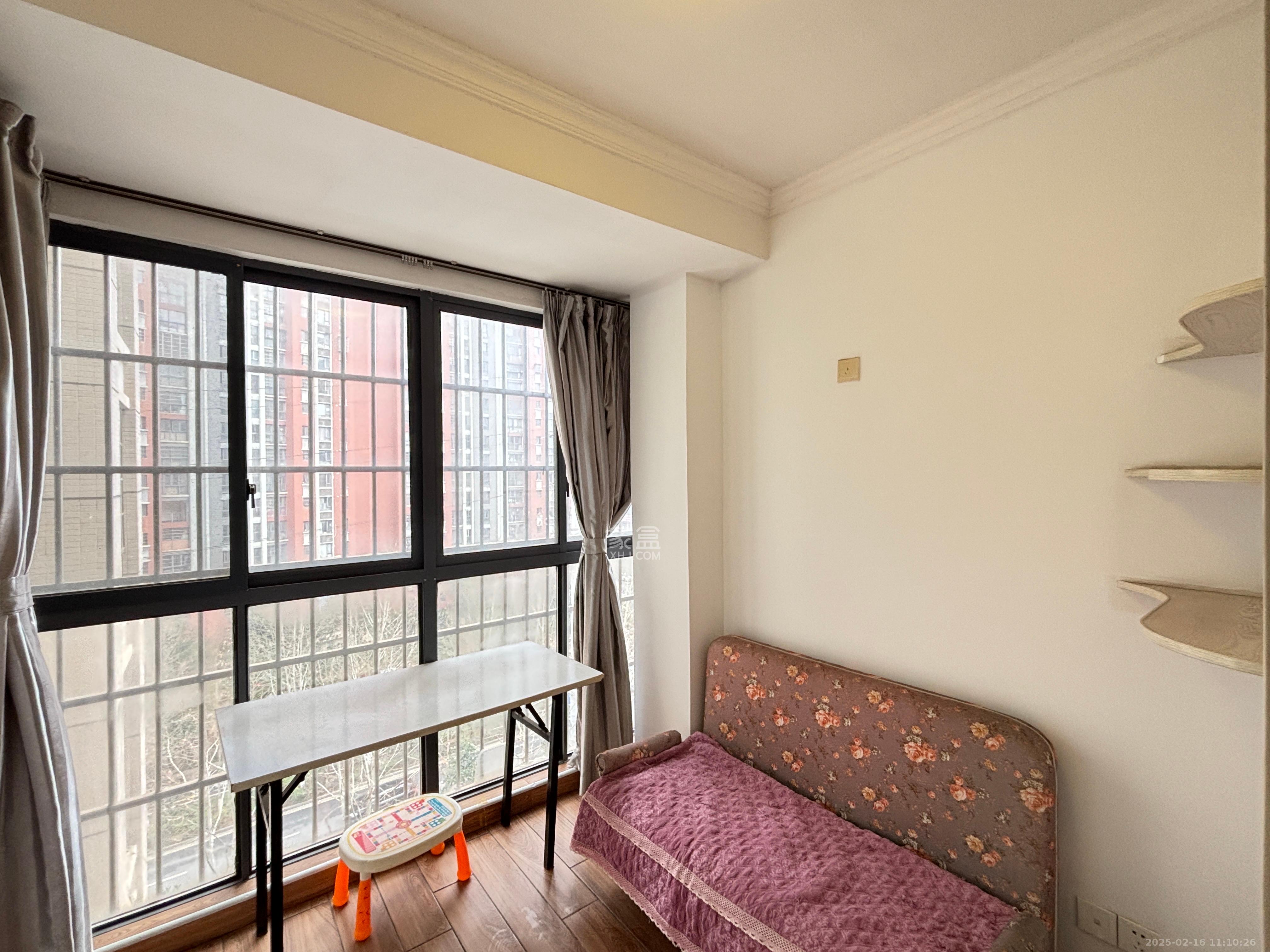 印山蓝色海岸 3室1厅1卫 2100.0元/月 印山蓝色海岸 3室1厅1卫 2100.0元/月室内图