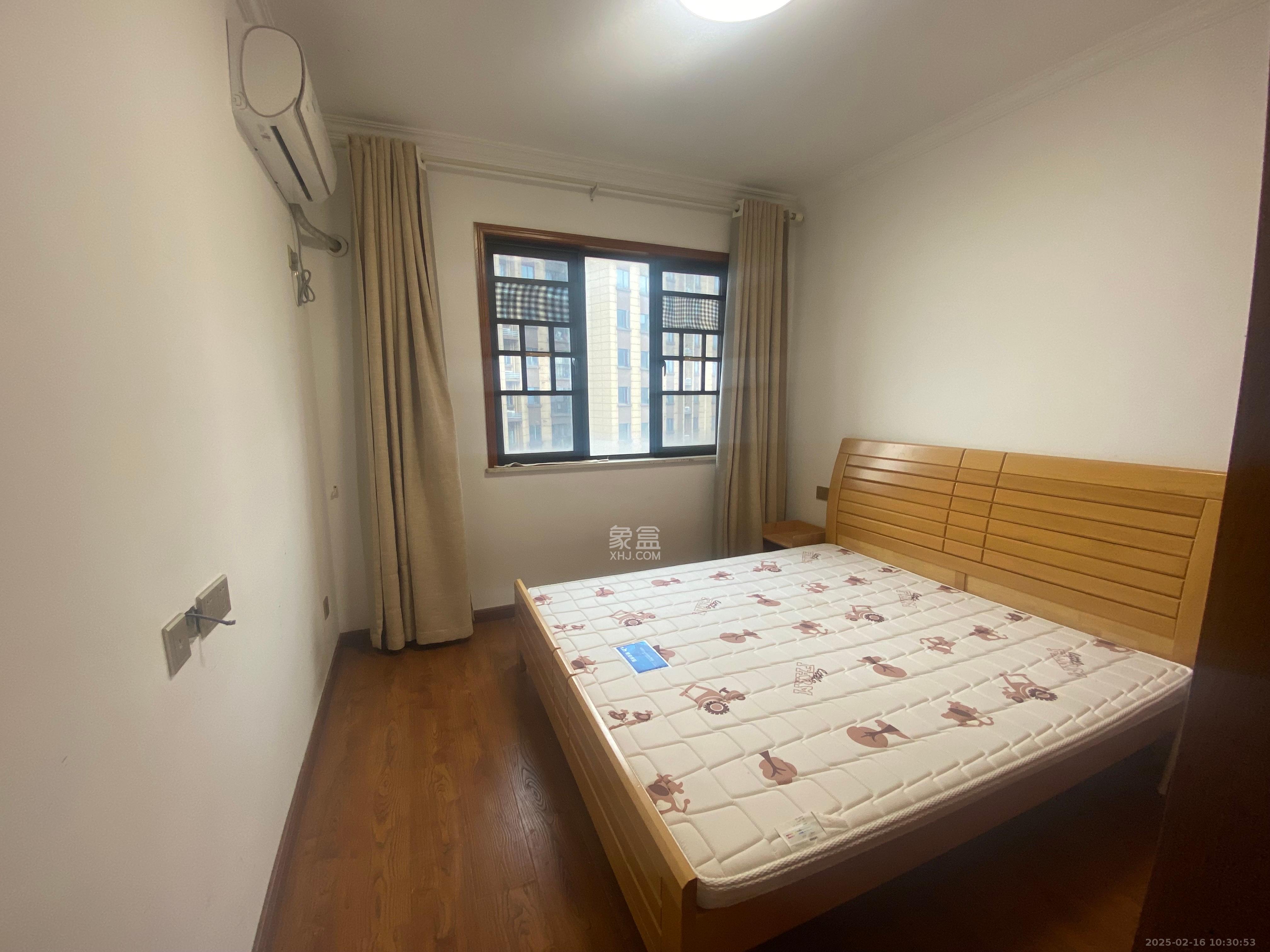 荣盛花语书苑 3室2厅1卫 2800.0元/月 荣盛花语书苑 3室2厅1卫 2800.0元/月室内图