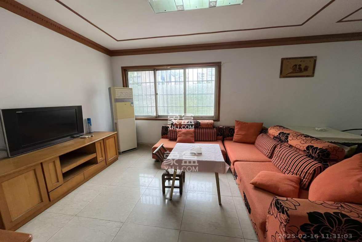 白沙花园  1室1厅1卫    1600.0元/月 白沙花园  1室1厅1卫    1600.0元/月室内图