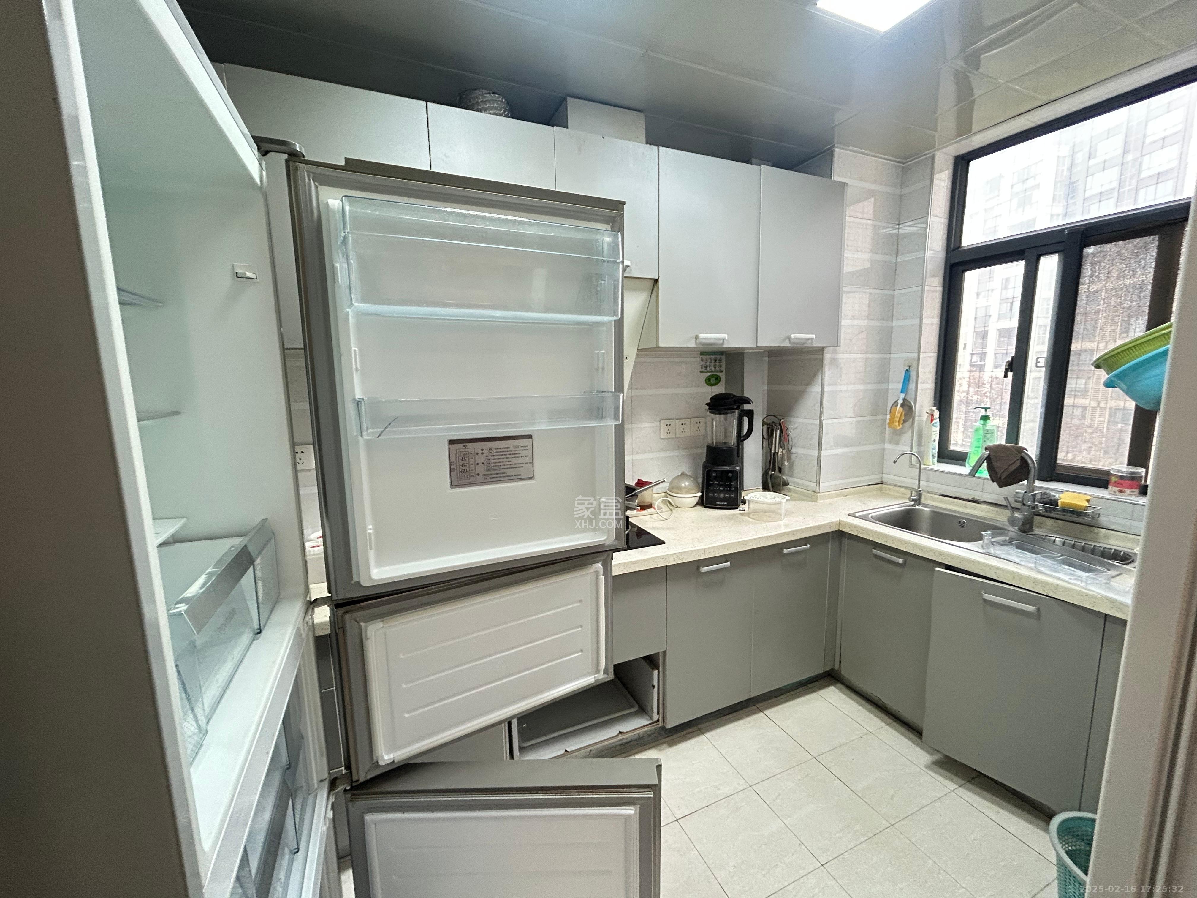 五矿紫湖香醍 3室2厅2卫 2000.0元/月 五矿紫湖香醍 3室2厅2卫 2000.0元/月室内图